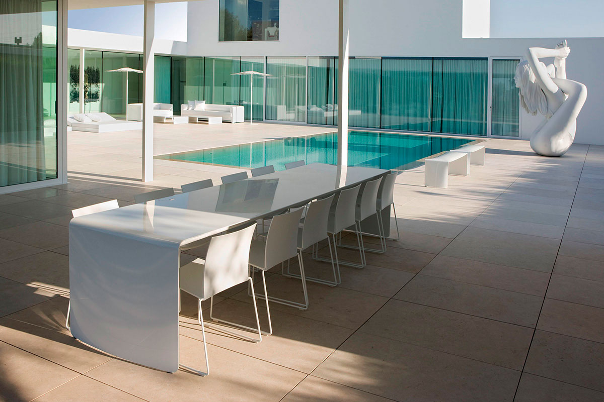 开云（中国） - 桌几|餐桌|办公家具|设计师家具|LA GRANDE TABLE 洽谈台/餐台