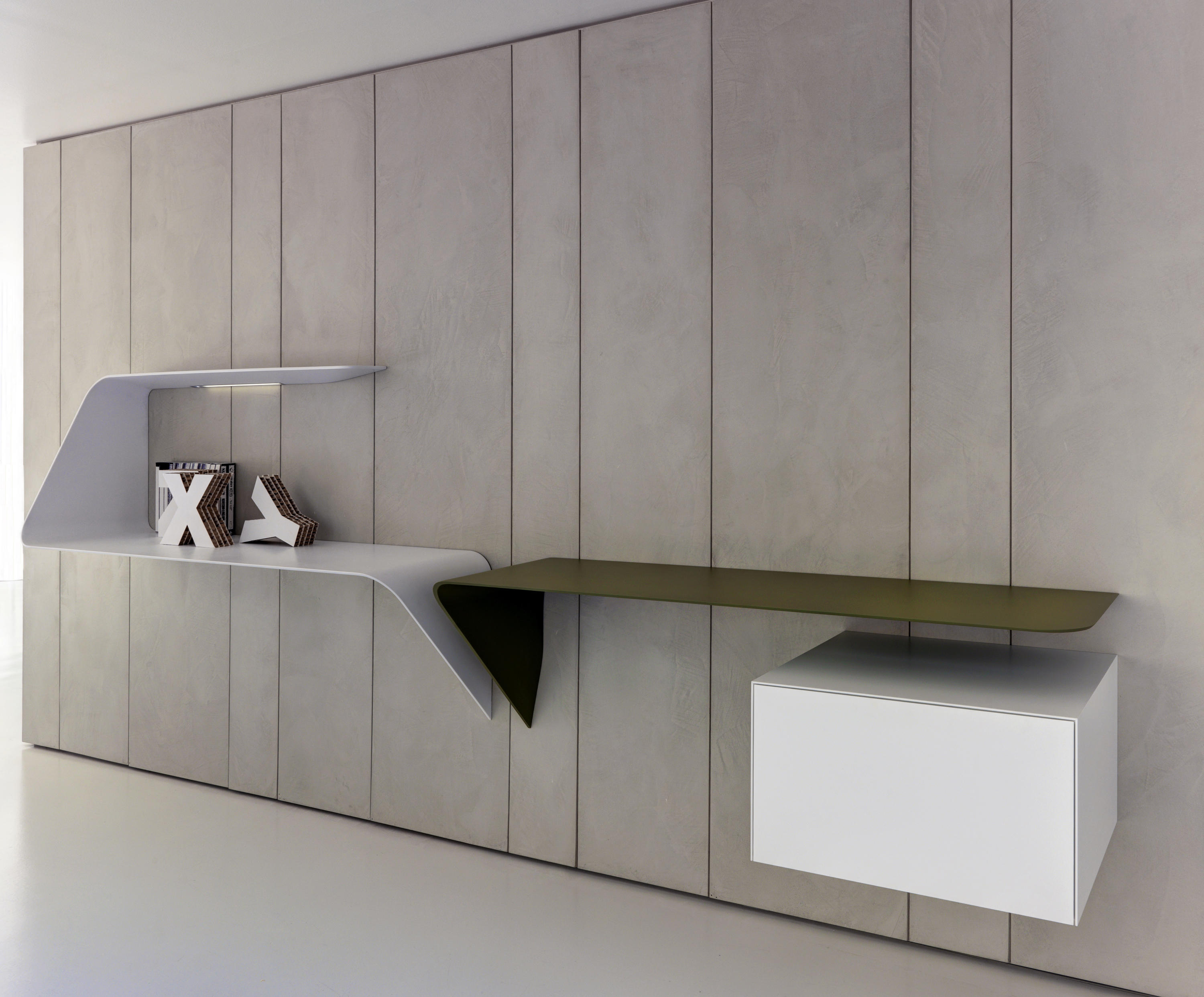 开云（中国） - 附件|装饰画/墙饰|办公家具|设计师家具|MAMBA 悬挂桌