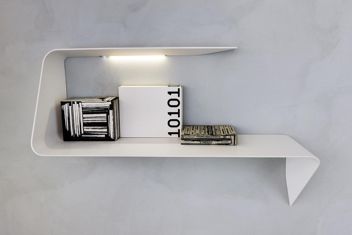 开云（中国） - 附件|装饰画/墙饰|办公家具|设计师家具|MAMBA 悬挂桌