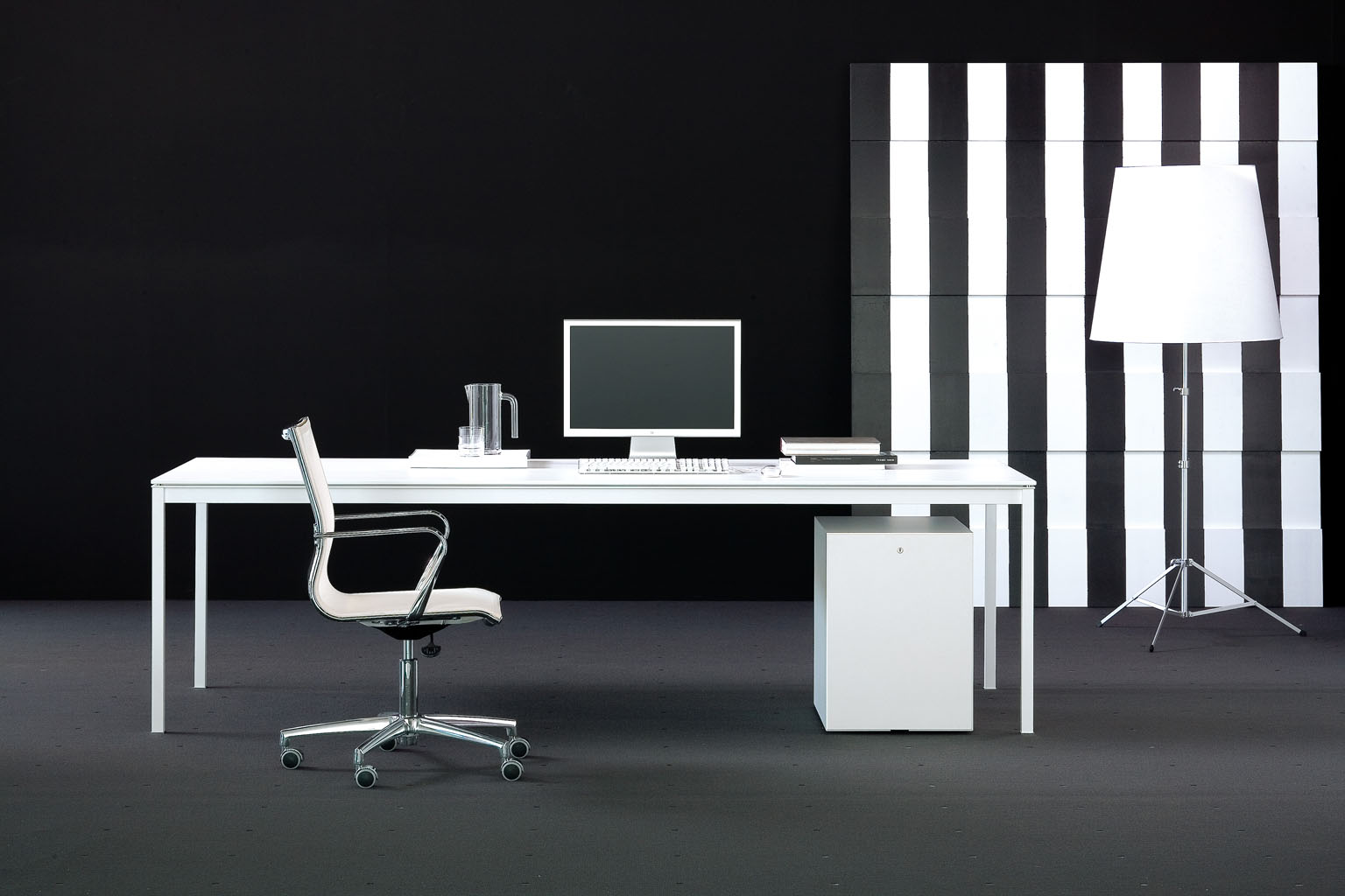 办公台|时尚大班台|办公家具|设计师家具|Corium 真皮