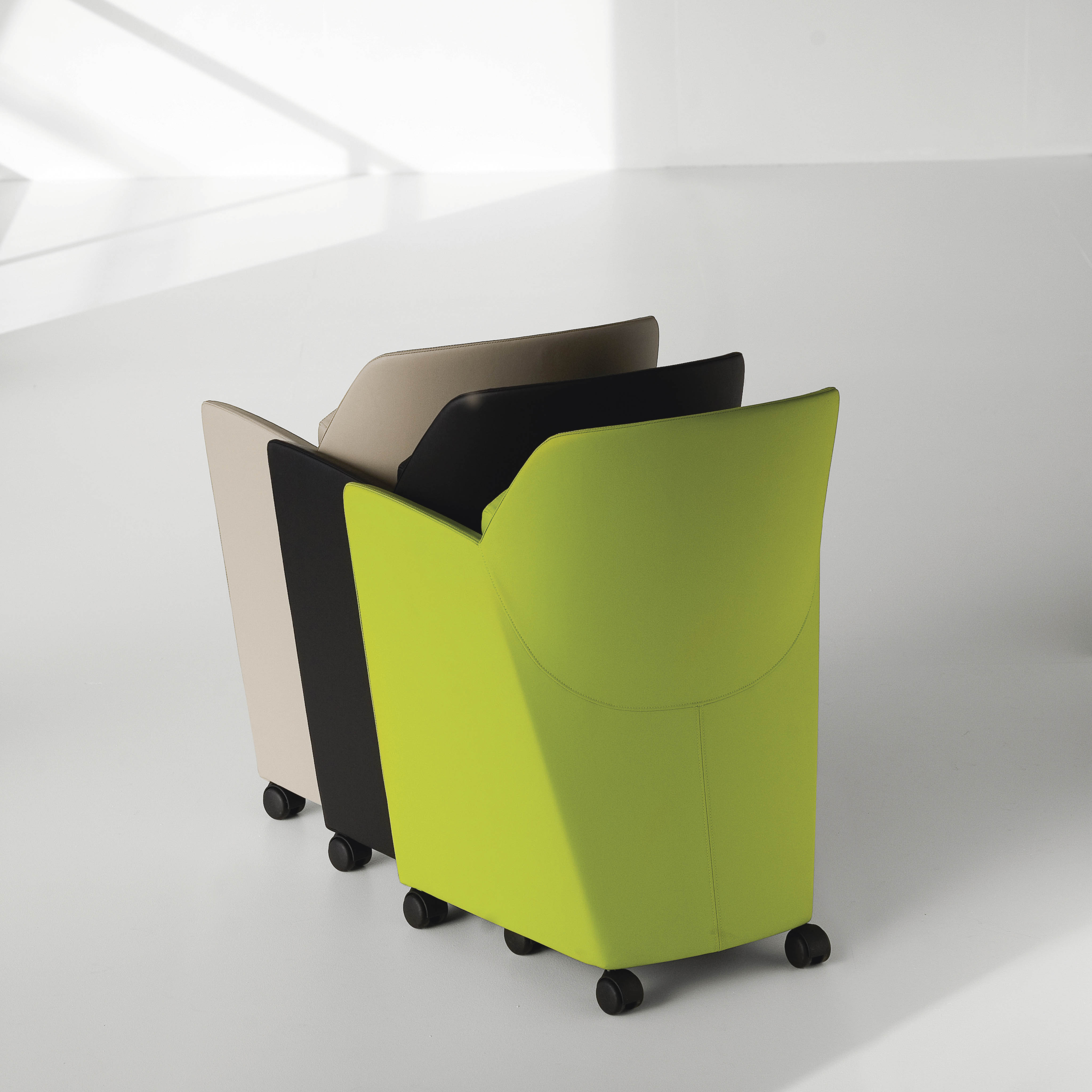 开云（中国） - 坐具|办公椅|办公家具|设计师家具|Peppermint hospitality 洽谈椅