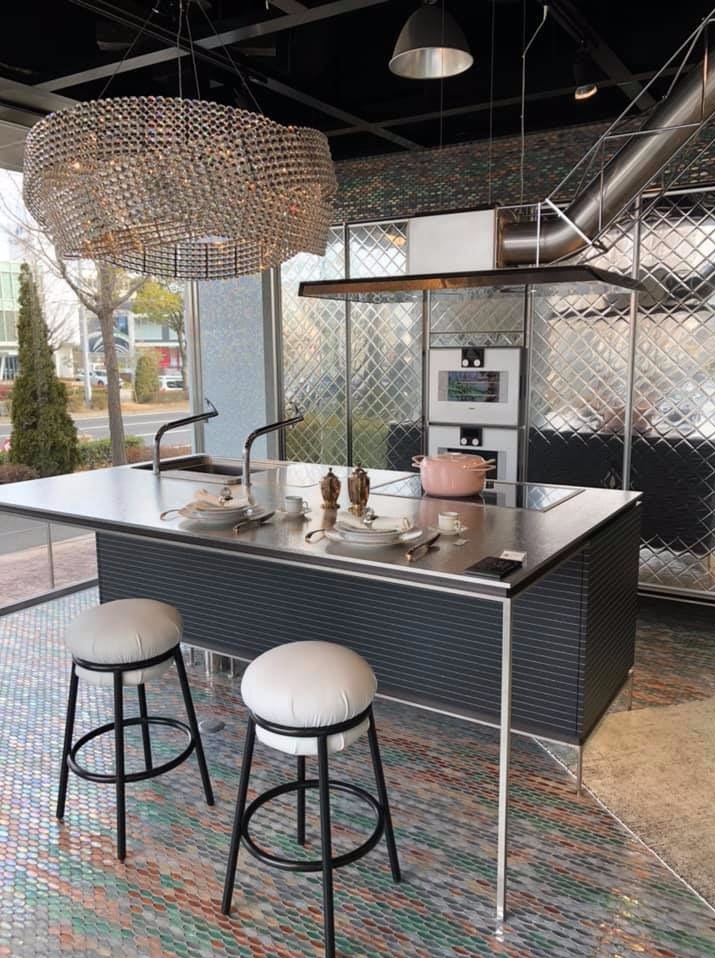 开云（中国） - 坐具|吧椅/凳子|办公家具|设计师家具|Grasso 吧椅