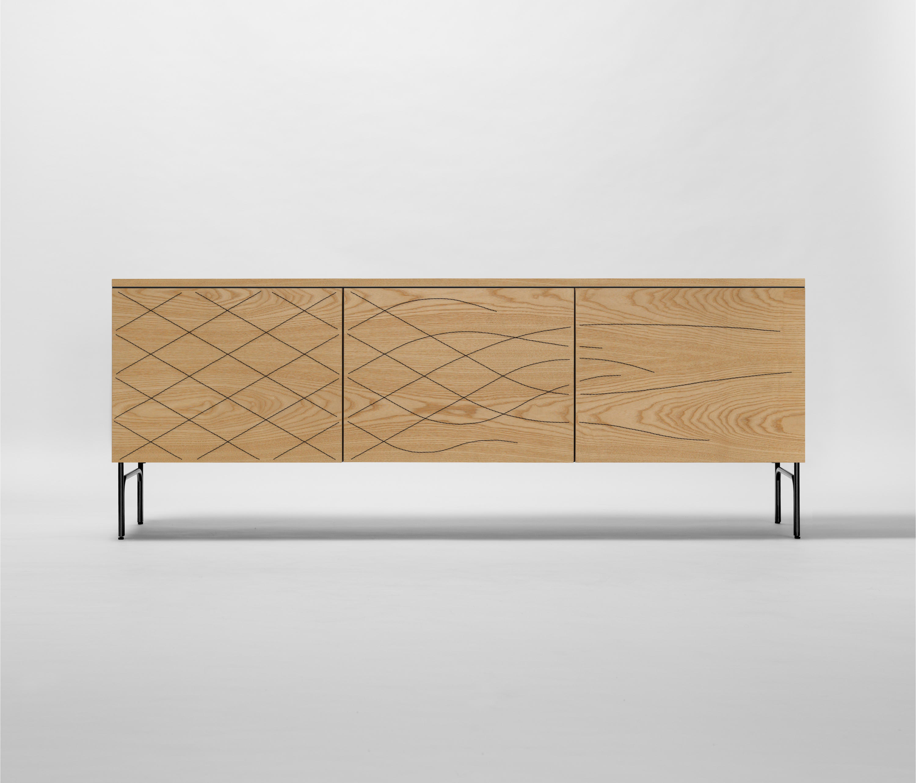 开云（中国） - 储物|装饰架|办公家具|设计师家具|Couture 餐边柜/装饰柜