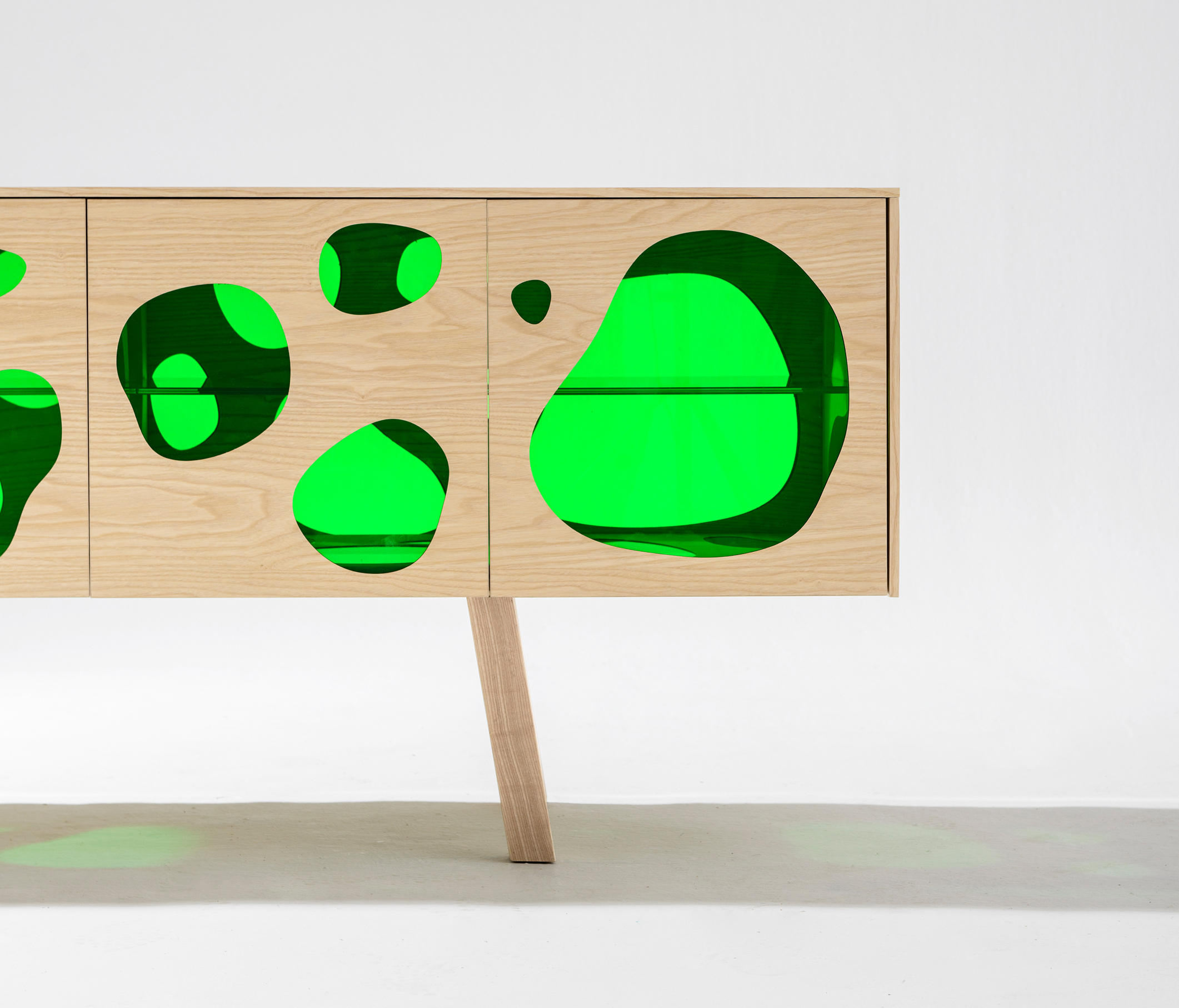 开云（中国） - 储物|装饰架|办公家具|设计师家具|AQUARIO 餐边柜/装饰柜