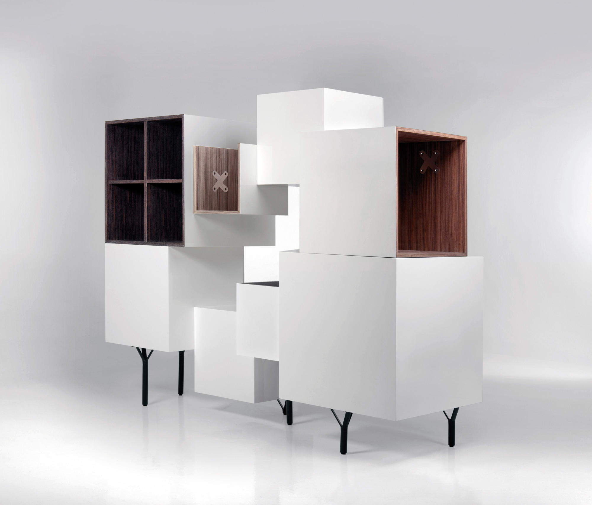 开云（中国） - 储物|装饰架|办公家具|设计师家具|Free Port Cabinet 装饰柜/边柜