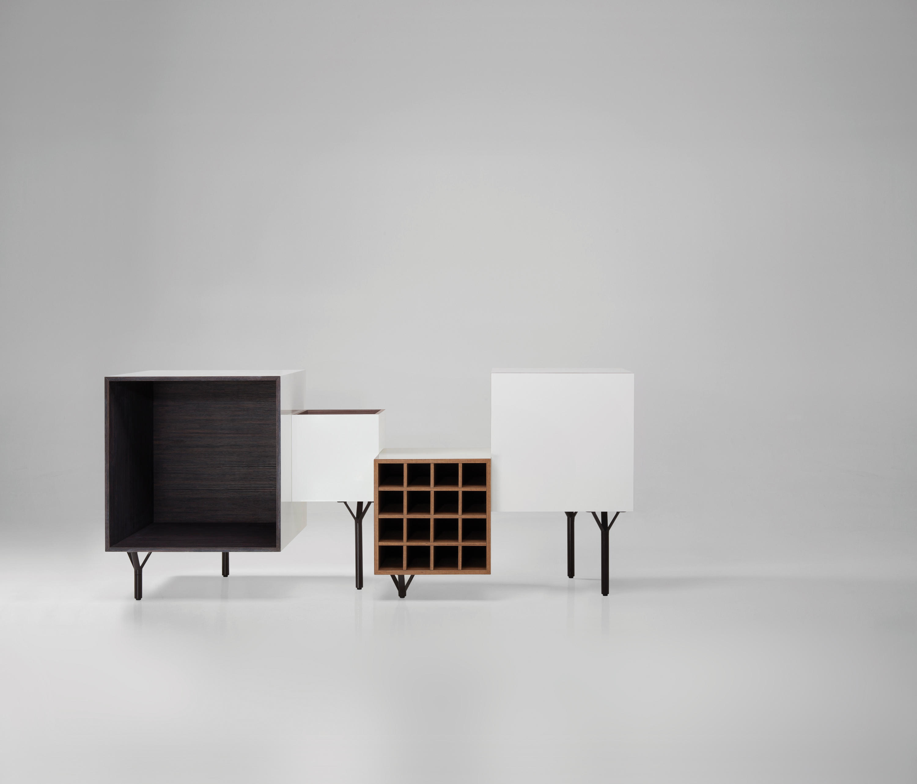 [开云（中国） - 储物|装饰架|办公家具|设计师家具|Free Port Cabinet 装饰柜/边柜]