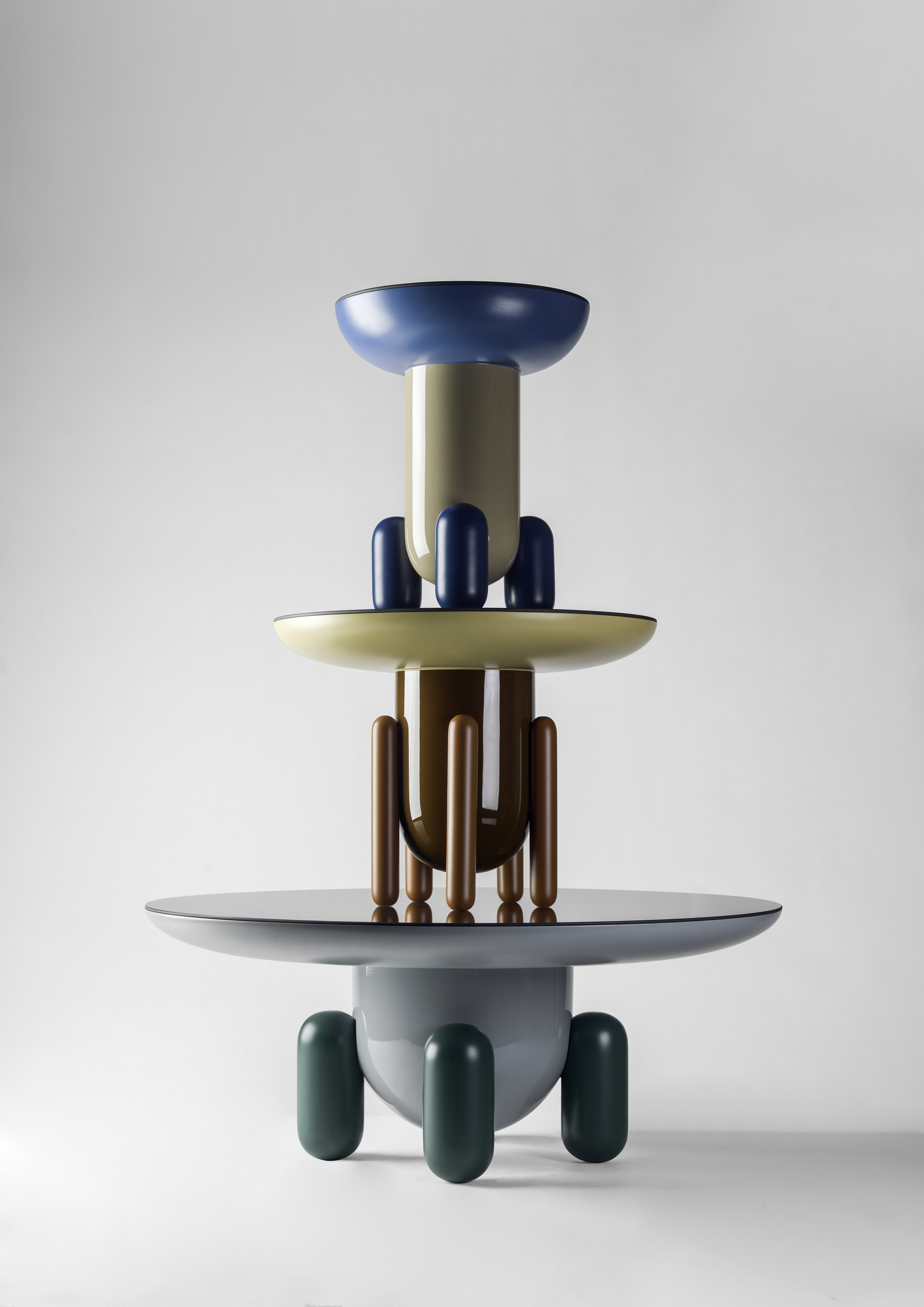 开云（中国） - 桌几|茶几/边几|办公家具|设计师家具|EXPLORER 茶几/边几