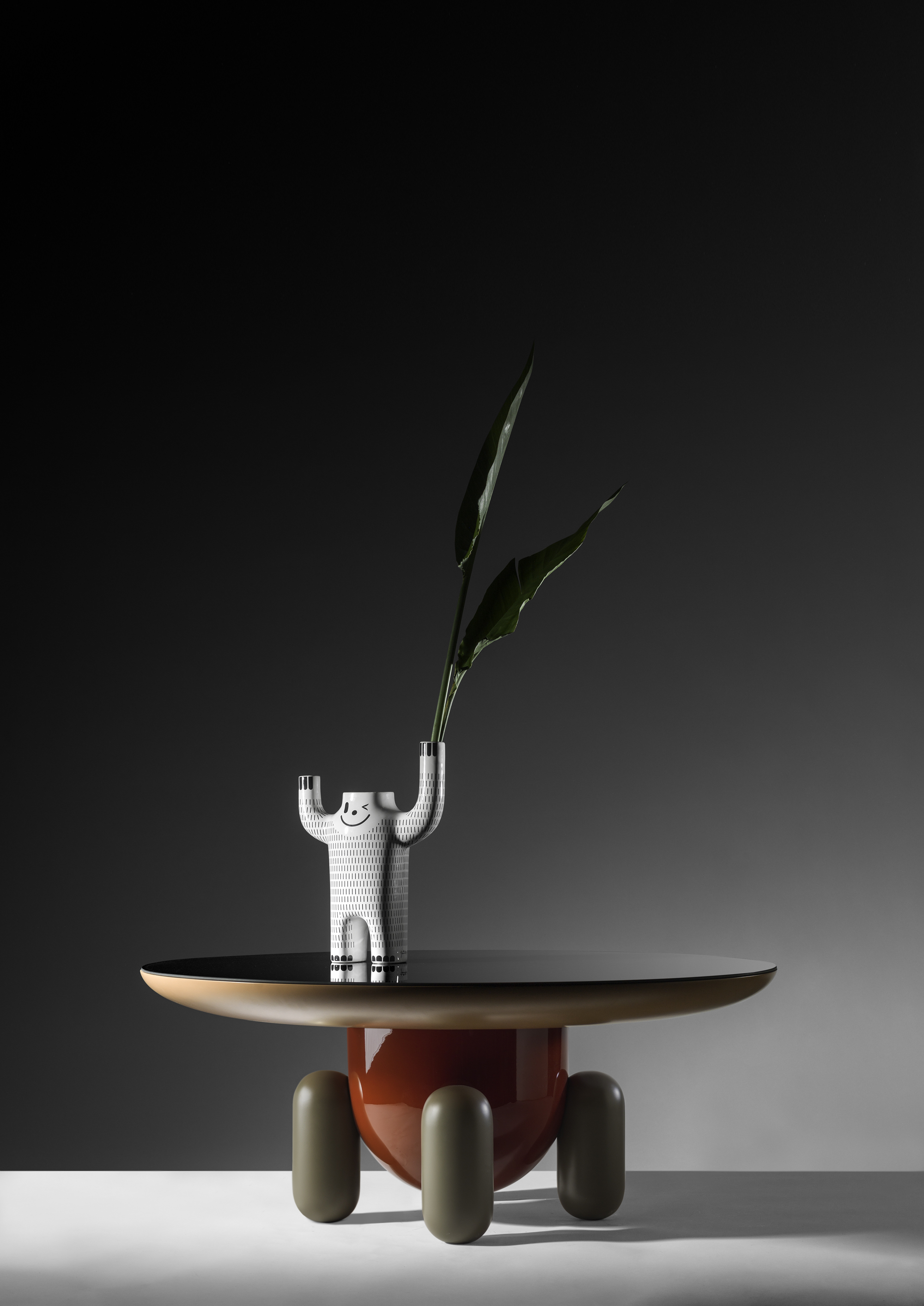 开云（中国） - 桌几|茶几/边几|办公家具|设计师家具|EXPLORER 茶几/边几