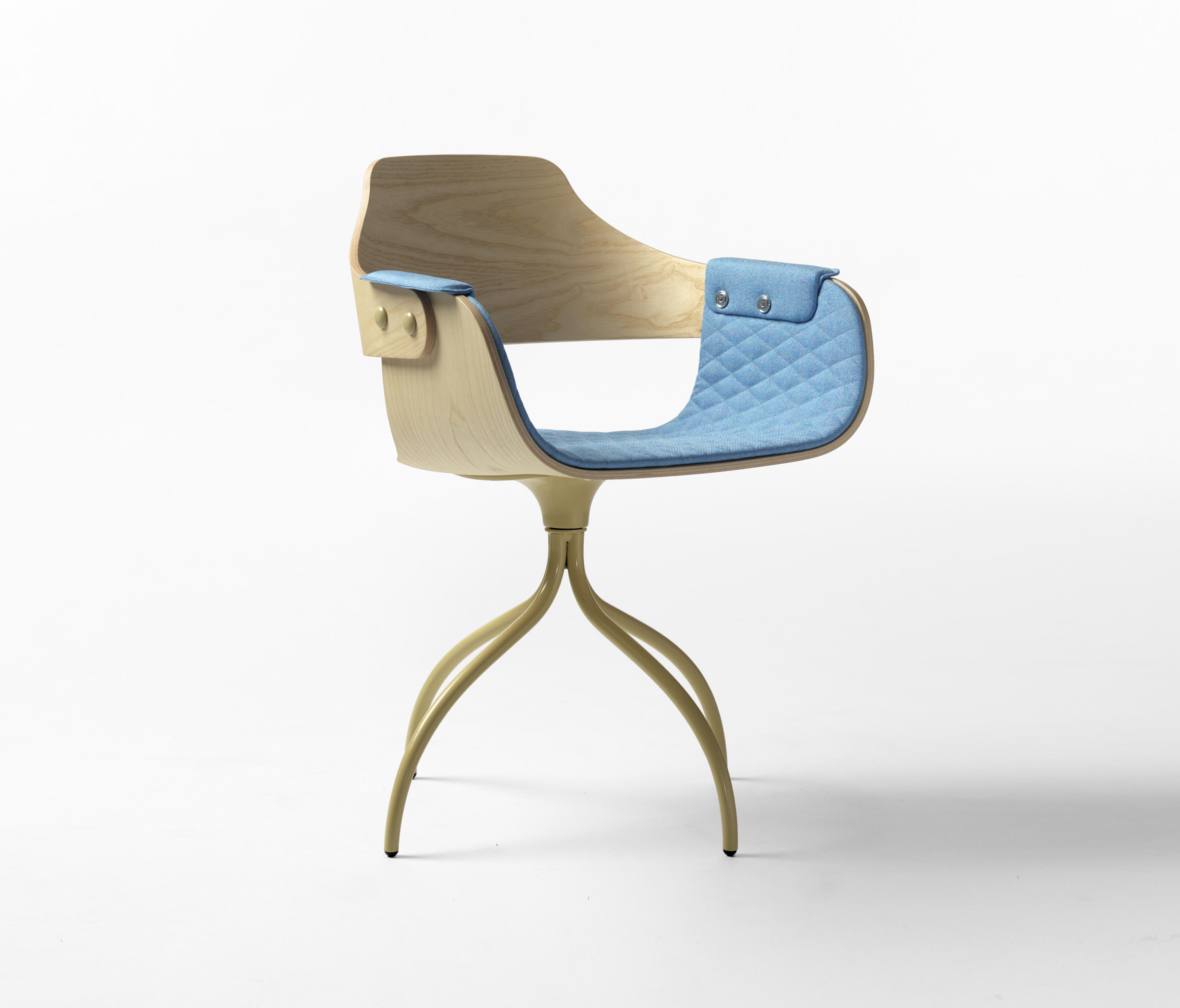 开云（中国） - 坐具|餐椅|办公家具|设计师家具|SHOWTIME 餐椅/洽谈椅