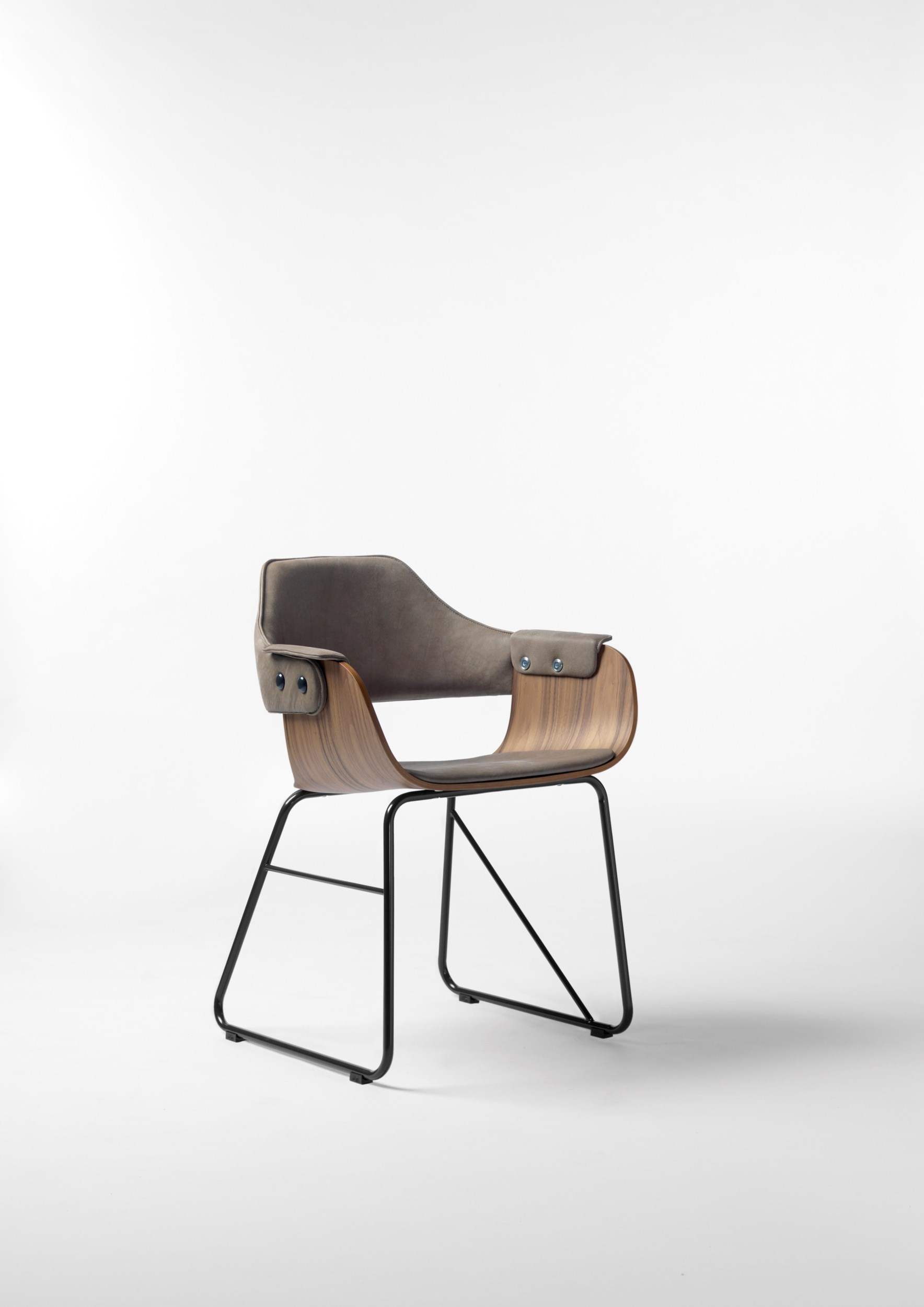 开云（中国） - 坐具|餐椅|办公家具|设计师家具|SHOWTIME 餐椅/洽谈椅