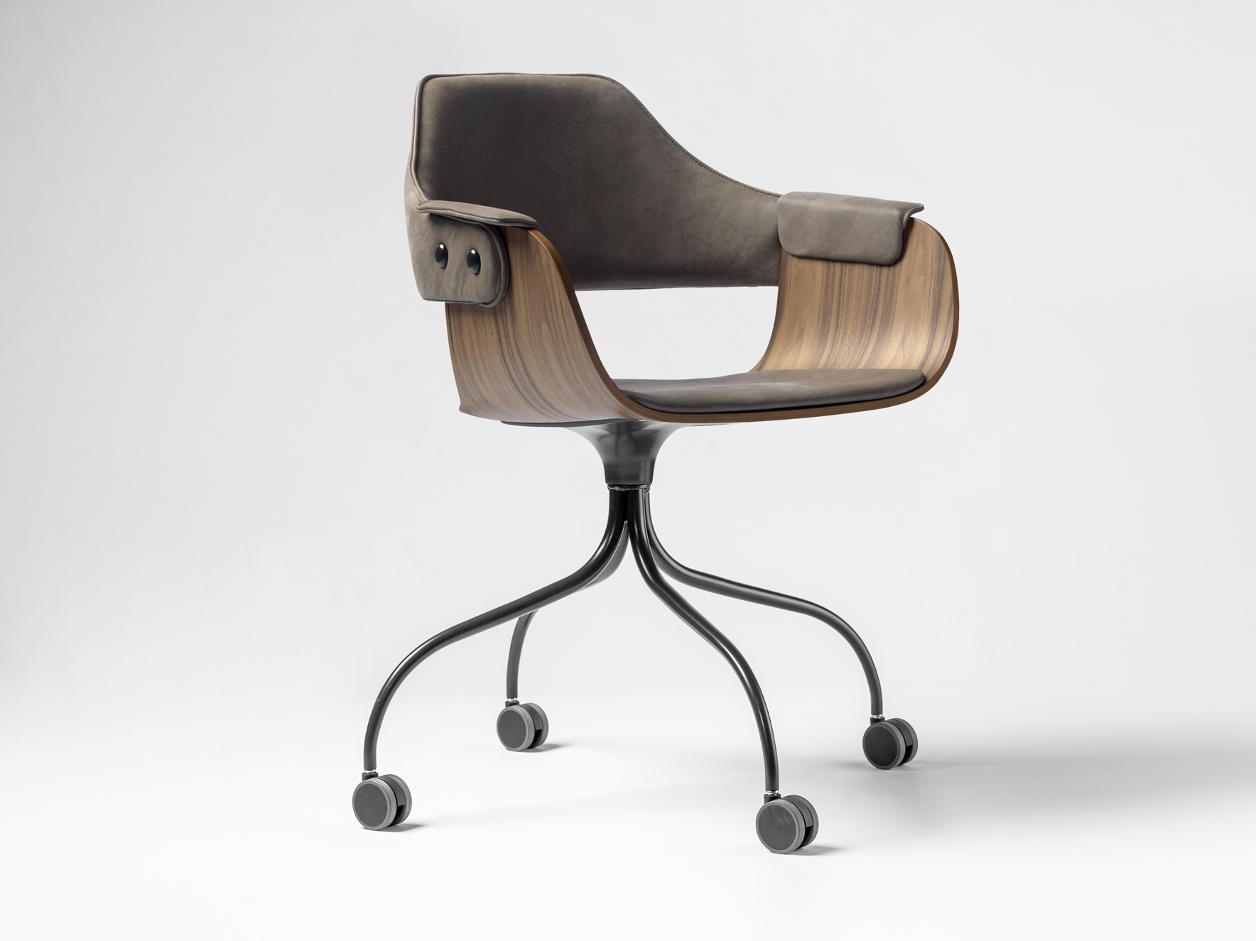 开云（中国） - 坐具|餐椅|办公家具|设计师家具|SHOWTIME 餐椅/洽谈椅