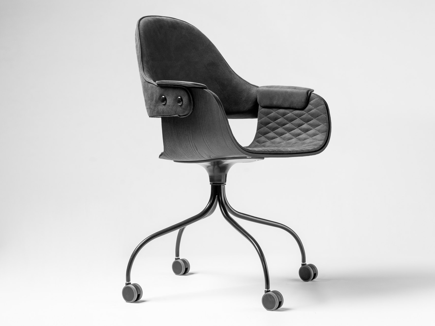 开云（中国） - 坐具|餐椅|办公家具|设计师家具|SHOWTIME 餐椅/洽谈椅