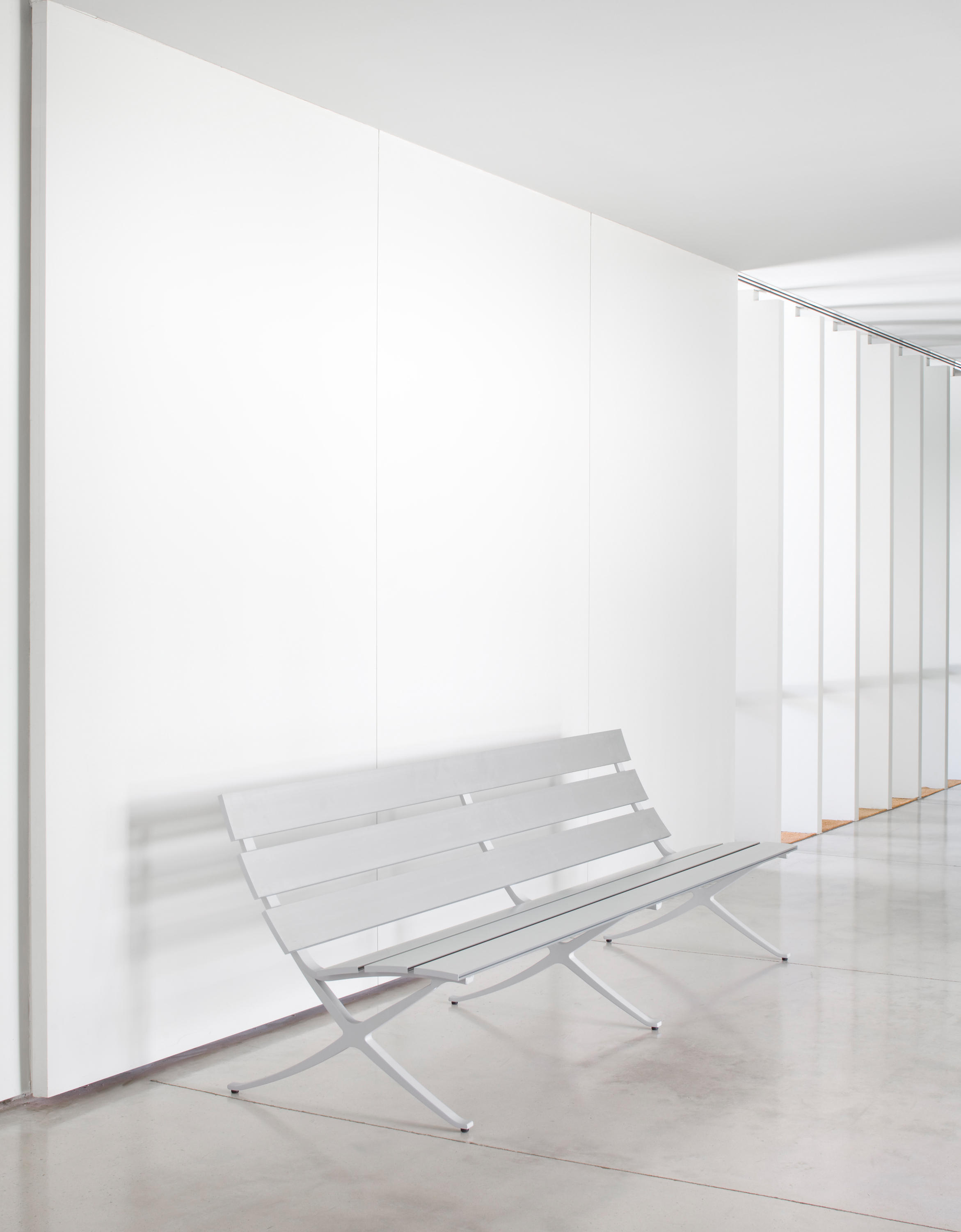 开云（中国） - 坐具|户外椅|办公家具|设计师家具|BENCH  等候椅/排椅