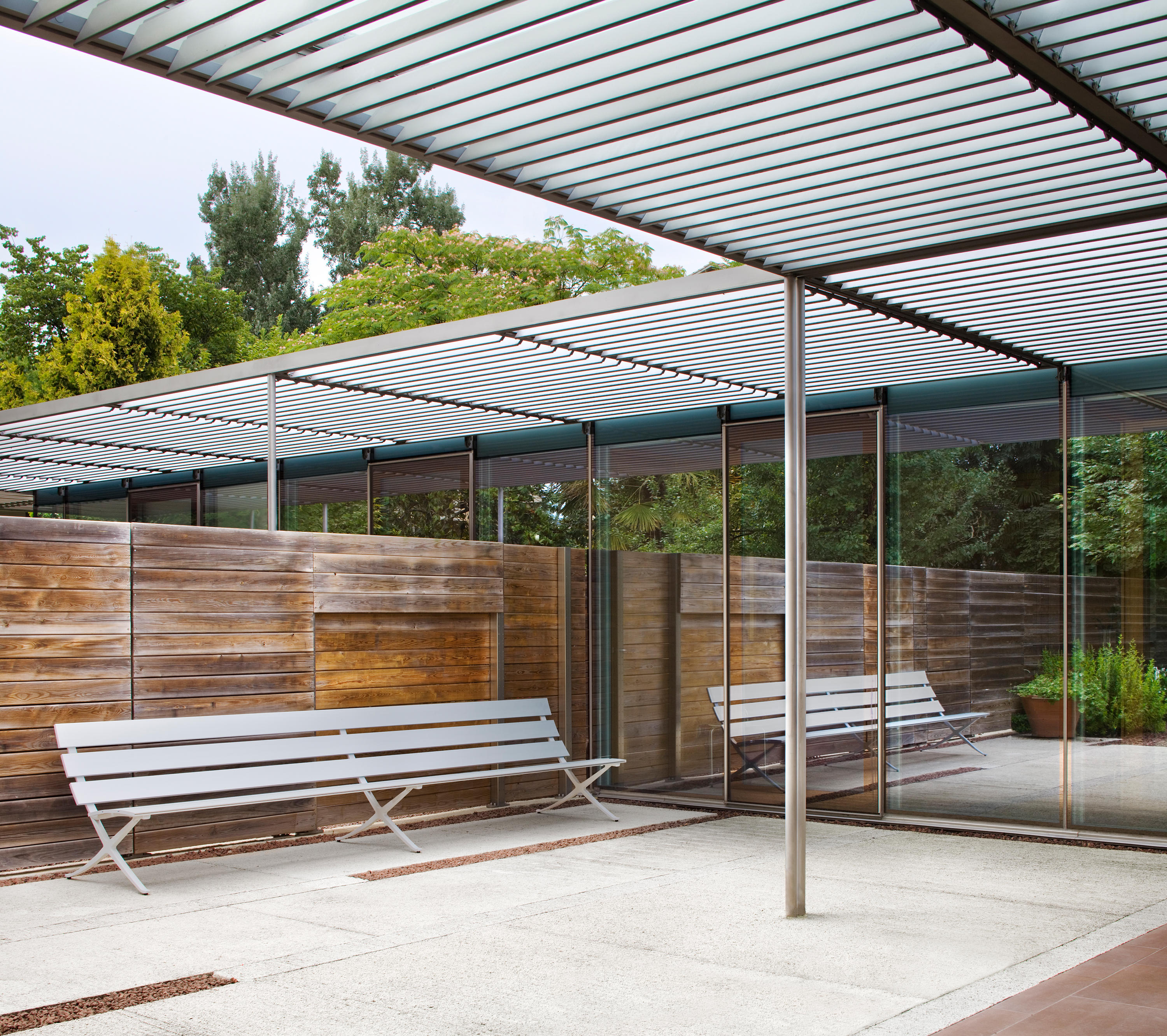 开云（中国） - 坐具|户外椅|办公家具|设计师家具|BENCH  等候椅/排椅