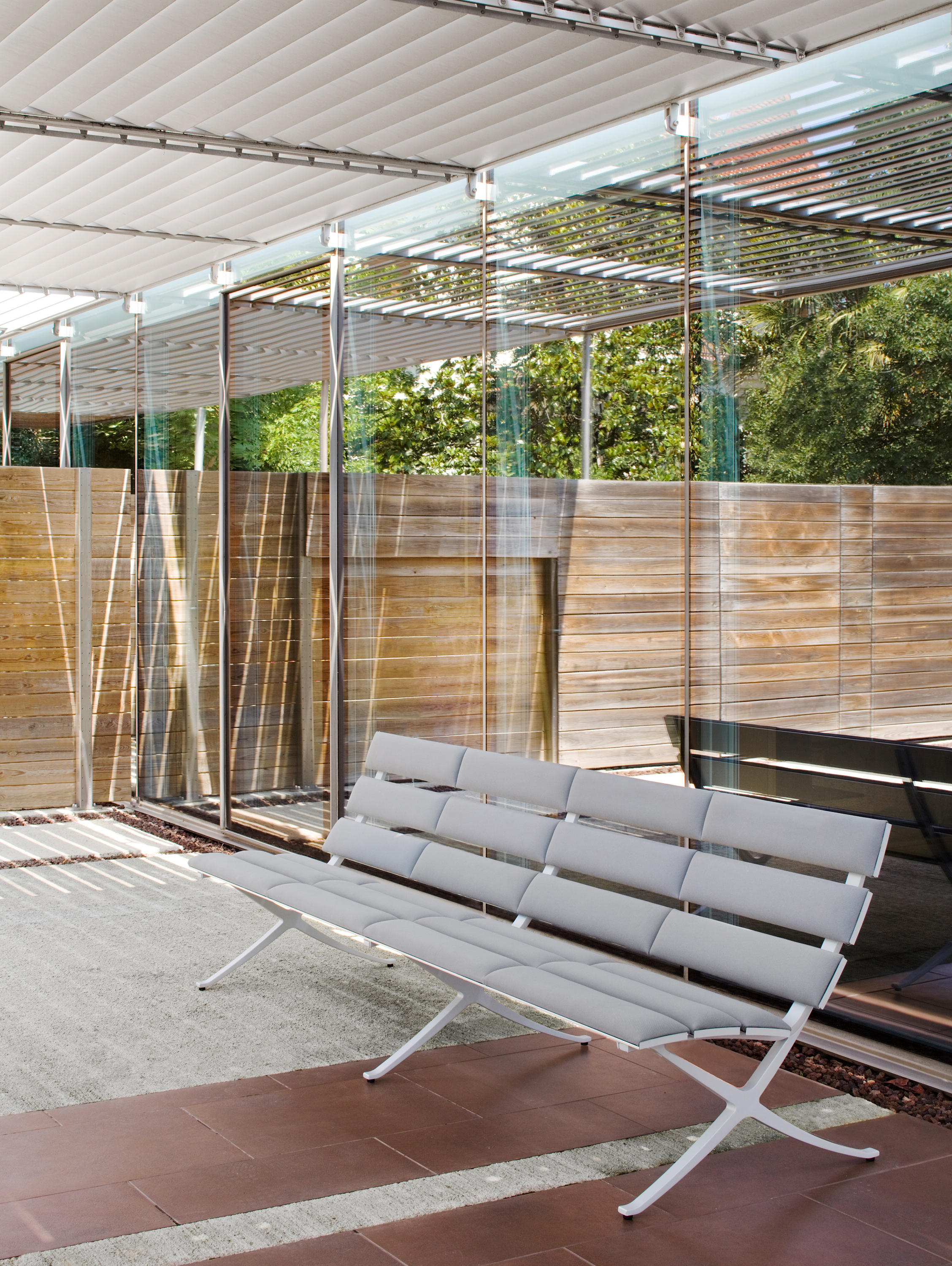 开云（中国） - 坐具|户外椅|办公家具|设计师家具|BENCH  等候椅/排椅