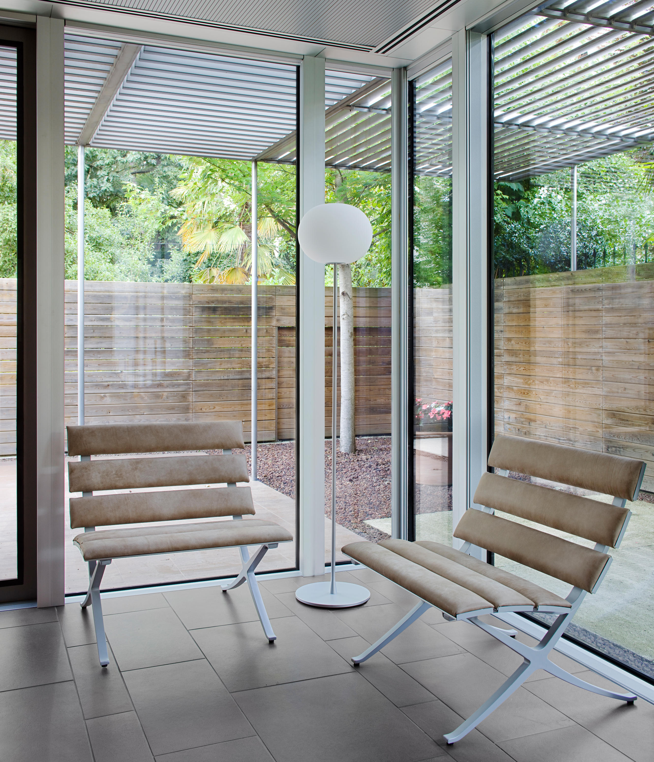 开云（中国） - 坐具|户外椅|办公家具|设计师家具|BENCH  等候椅/排椅