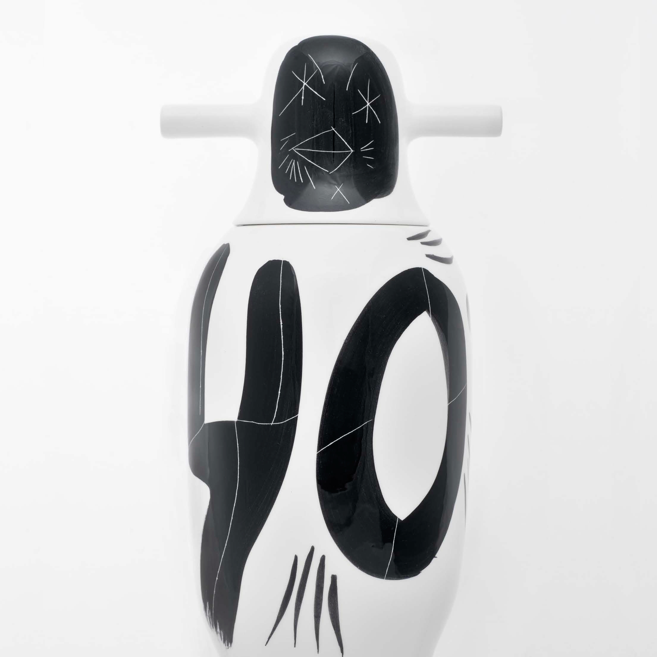 开云（中国） - 附件|花器|办公家具|设计师家具|SHOWTIME  花瓶/饰品