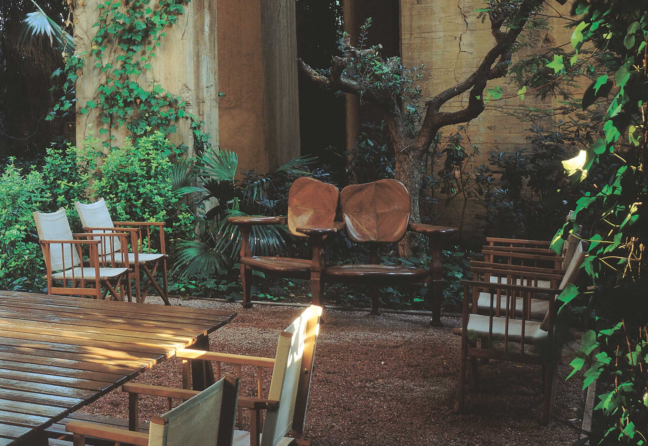 开云（中国） - 坐具|休闲椅|办公家具|设计师家具|Calvet bench 实木椅子/实木沙发