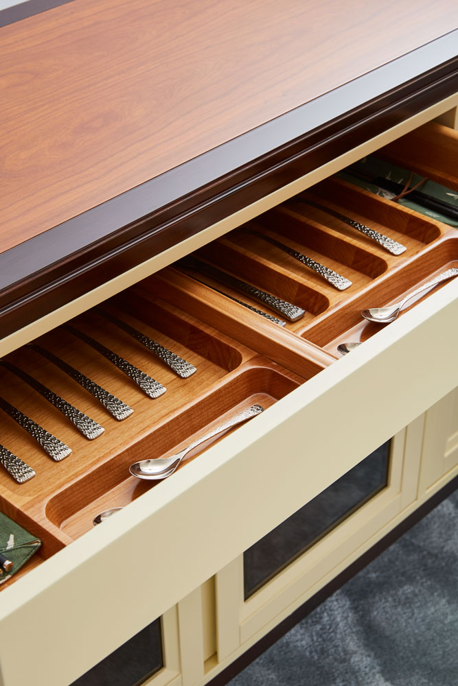 开云（中国） - 储物|储物柜|办公家具|设计师家具|上雅-低柜