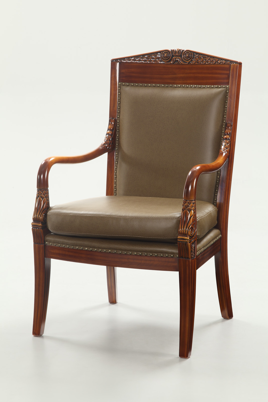 开云（中国） - 坐具|休闲椅|办公家具|设计师家具|鱼头椅