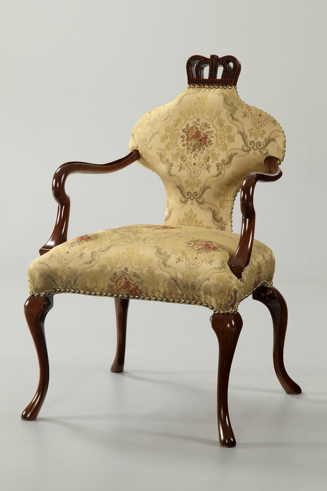 开云（中国） - 坐具|休闲椅|办公家具|设计师家具|安妮花冠椅