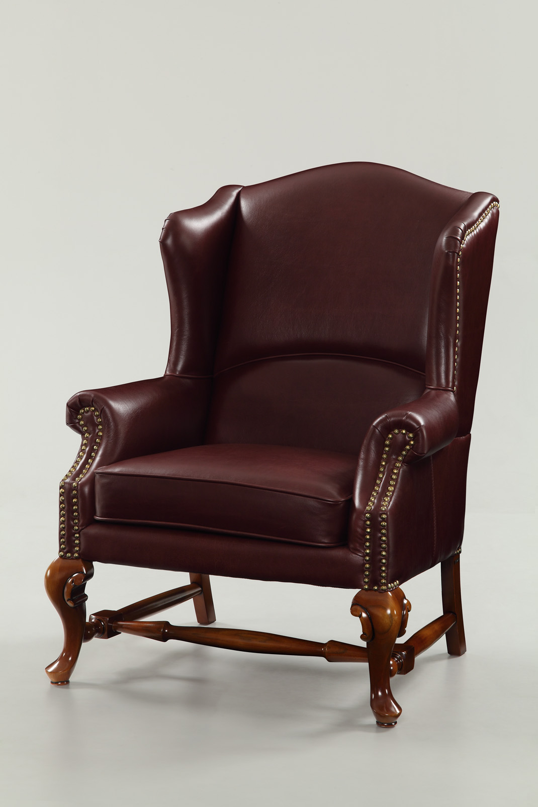 [开云（中国） - 坐具|休闲椅|办公家具|设计师家具|美式休闲椅]