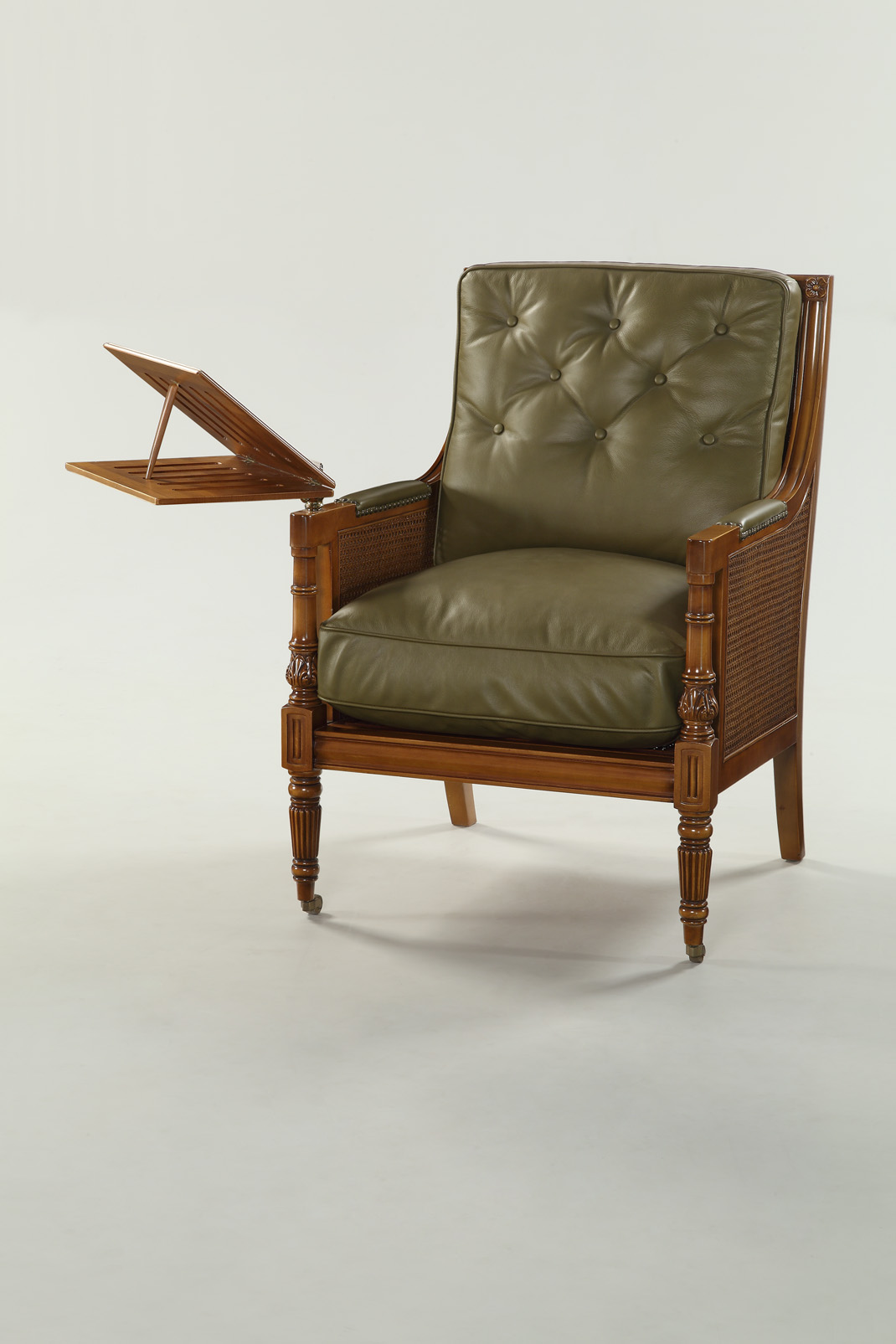 [开云（中国） - 坐具|休闲椅|办公家具|设计师家具|藤背休闲椅]