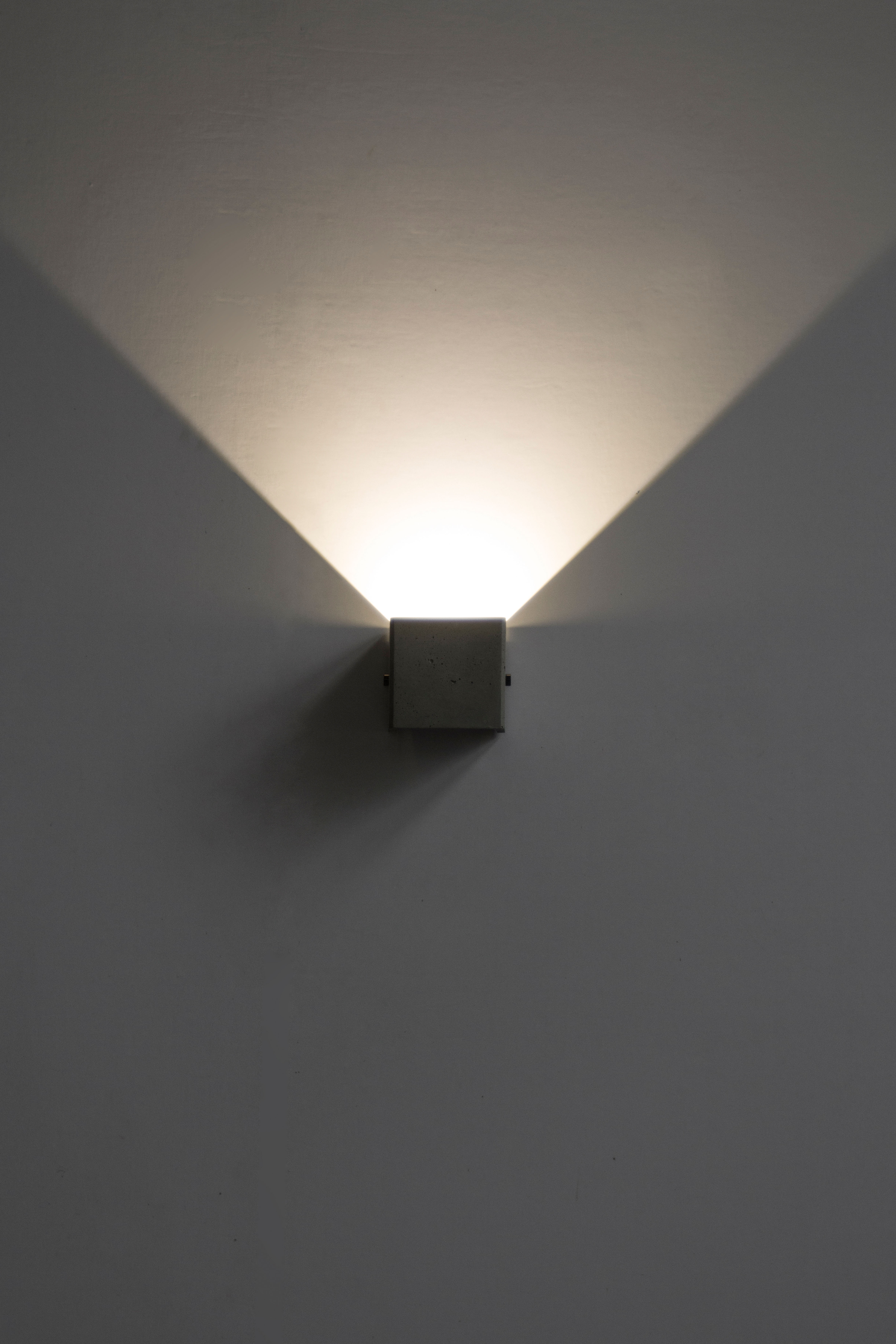 开云（中国） - 灯饰|壁灯|办公家具|设计师家具|壁灯-V