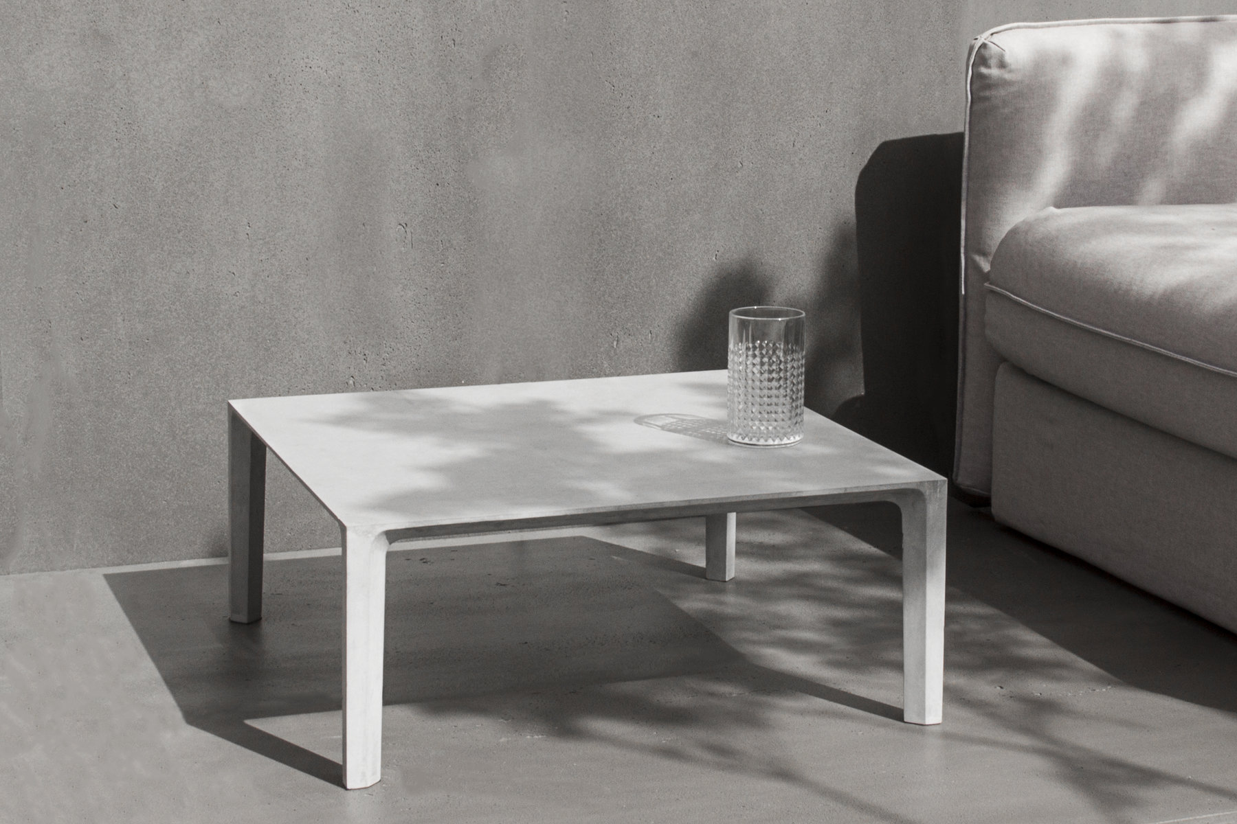 开云（中国） - 桌几|茶几/边几|办公家具|设计师家具|茶几-门