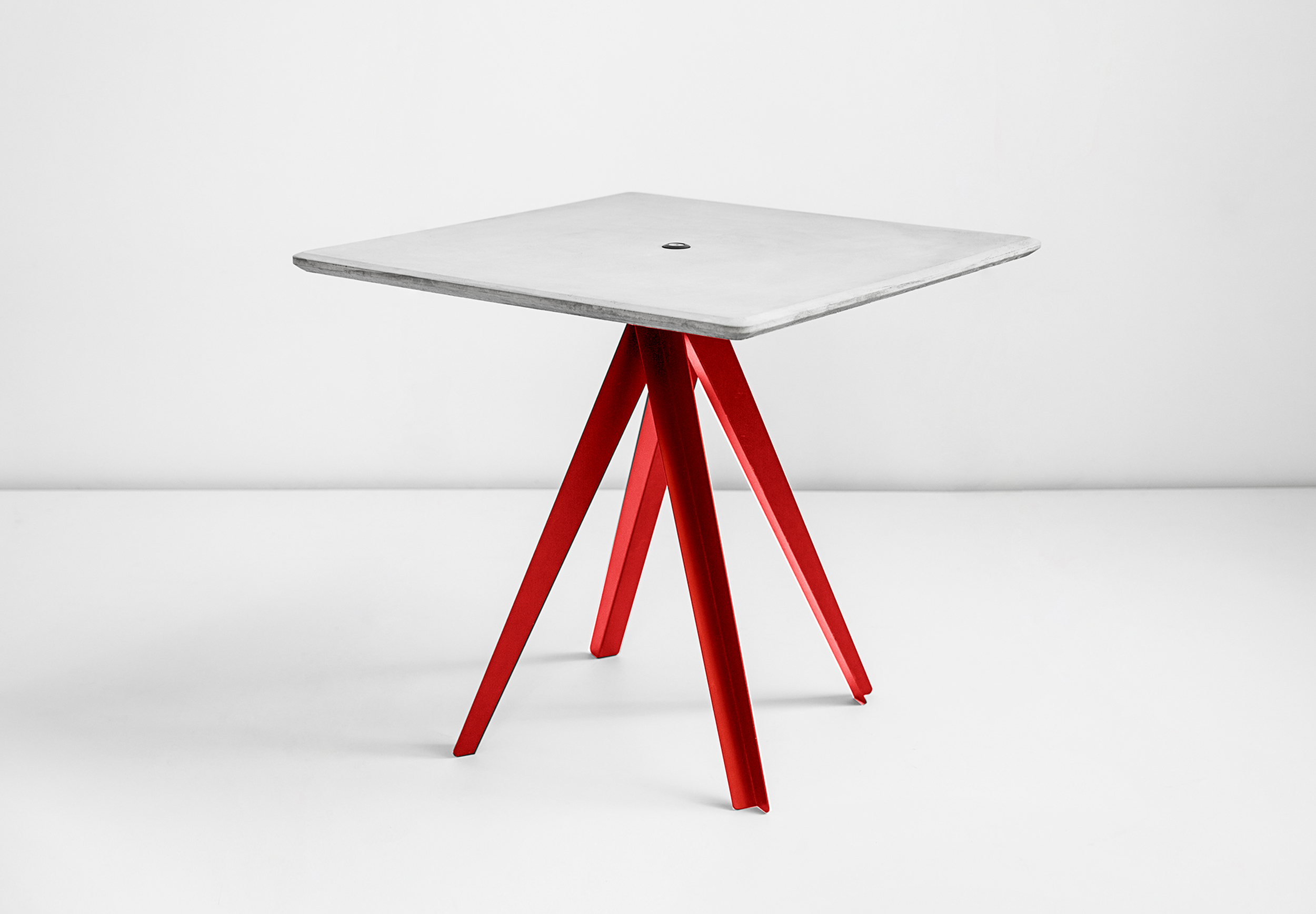 开云（中国） - 桌几|茶几/边几|办公家具|设计师家具|桌子-卍