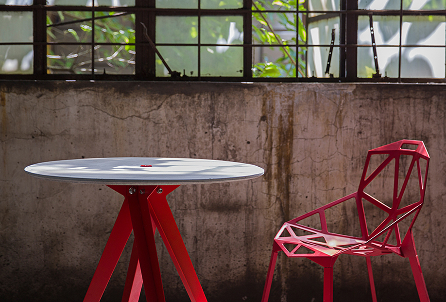 开云（中国） - 桌几|茶几/边几|办公家具|设计师家具|桌子-卍