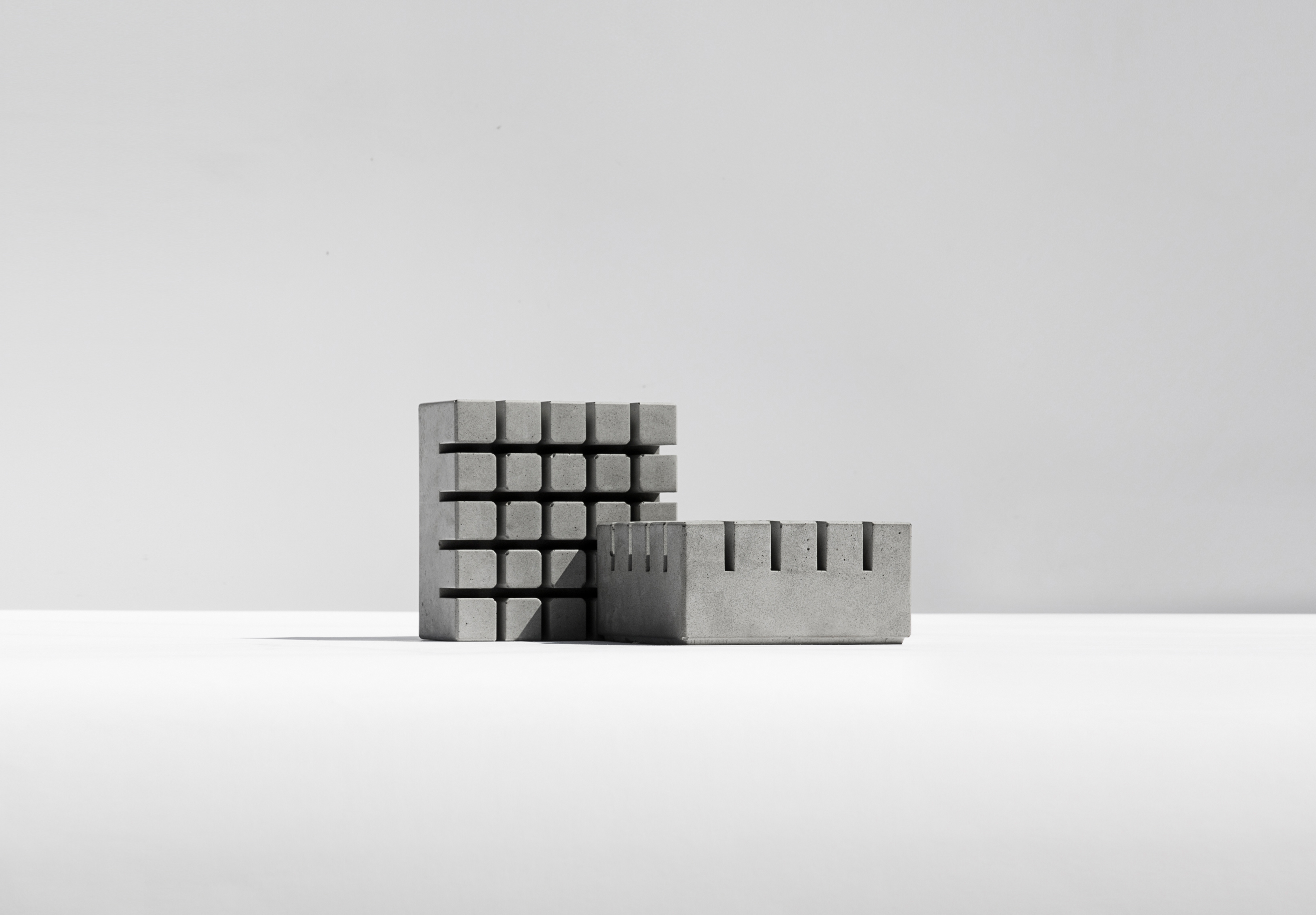 开云（中国） - 附件|饰品|办公家具|设计师家具|名片夹 / 笔插-井