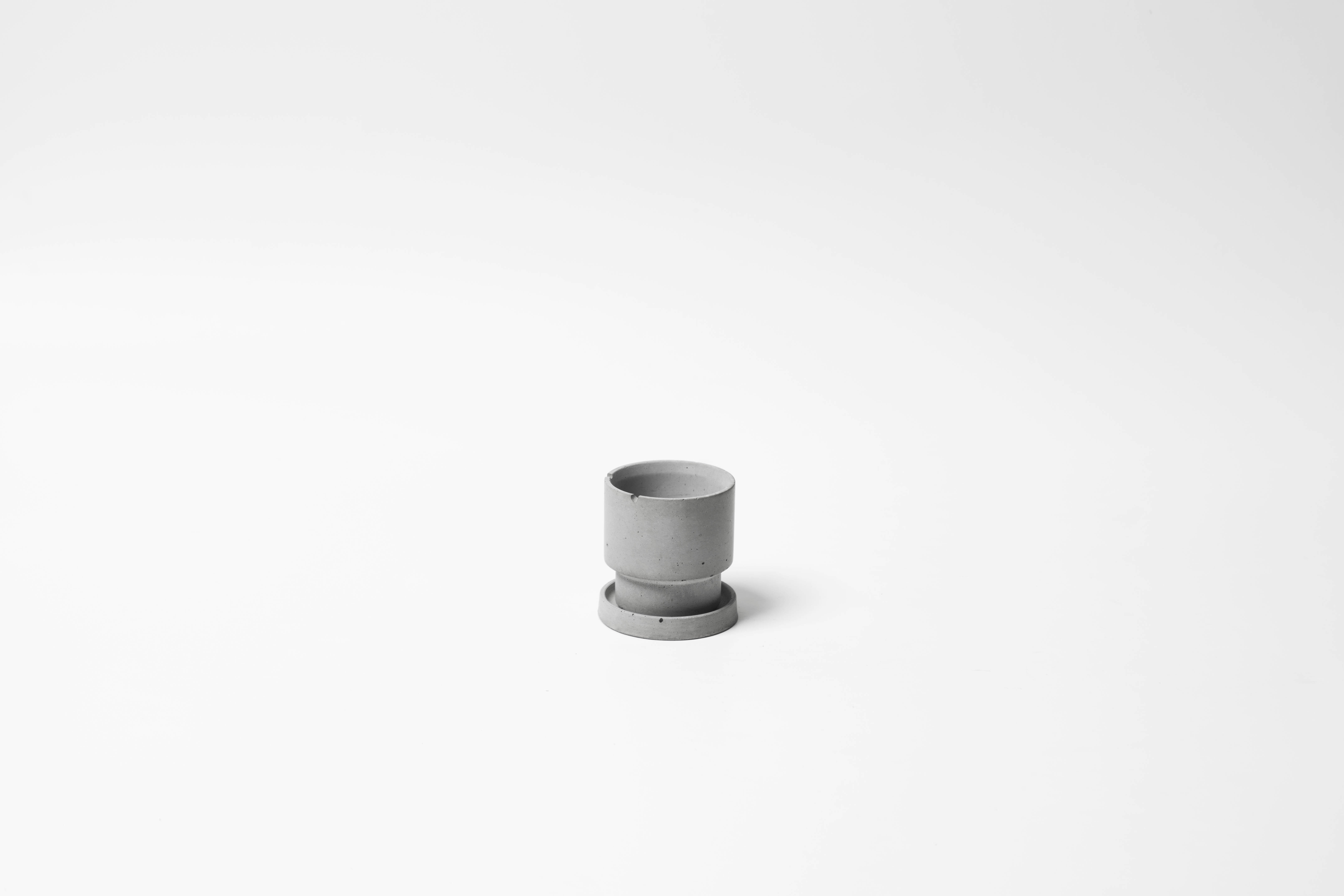 [开云（中国） - 附件|花器|办公家具|设计师家具|花钵/蜡烛台-息]