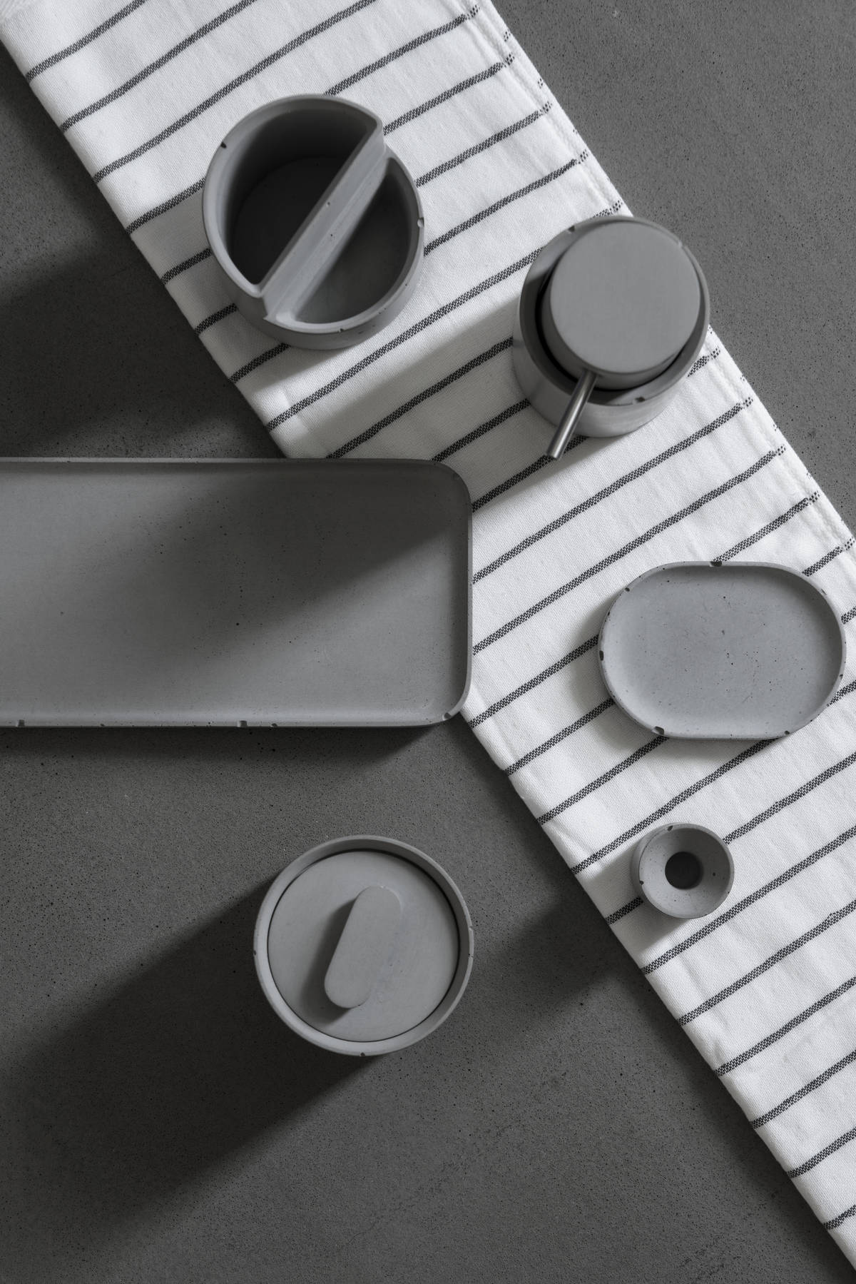 开云（中国） - 附件|饰品|办公家具|设计师家具|卫浴组合系列-回