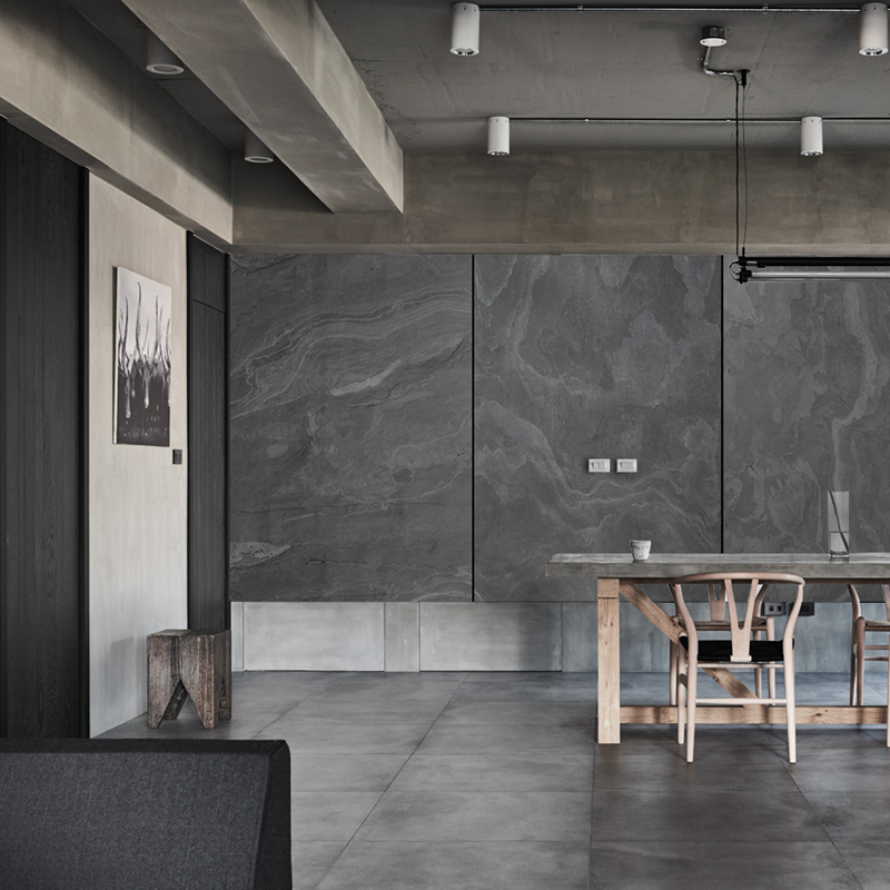 开云（中国） - 附件|装饰画/墙饰|办公家具|设计师家具|NEWDECO-荣耀黑墙板饰面