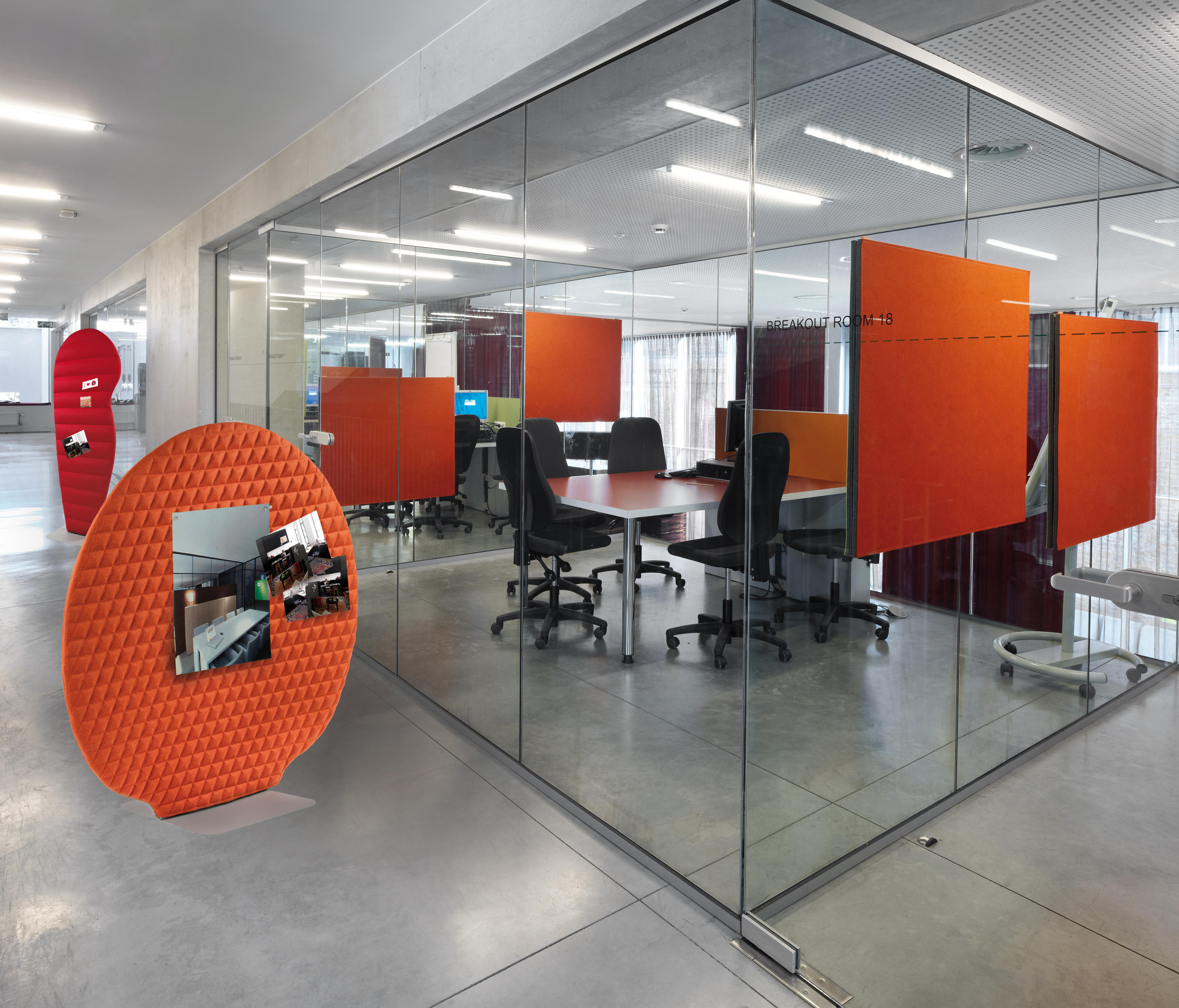 开云（中国） - 附件|屏风|办公家具|设计师家具|隔音板