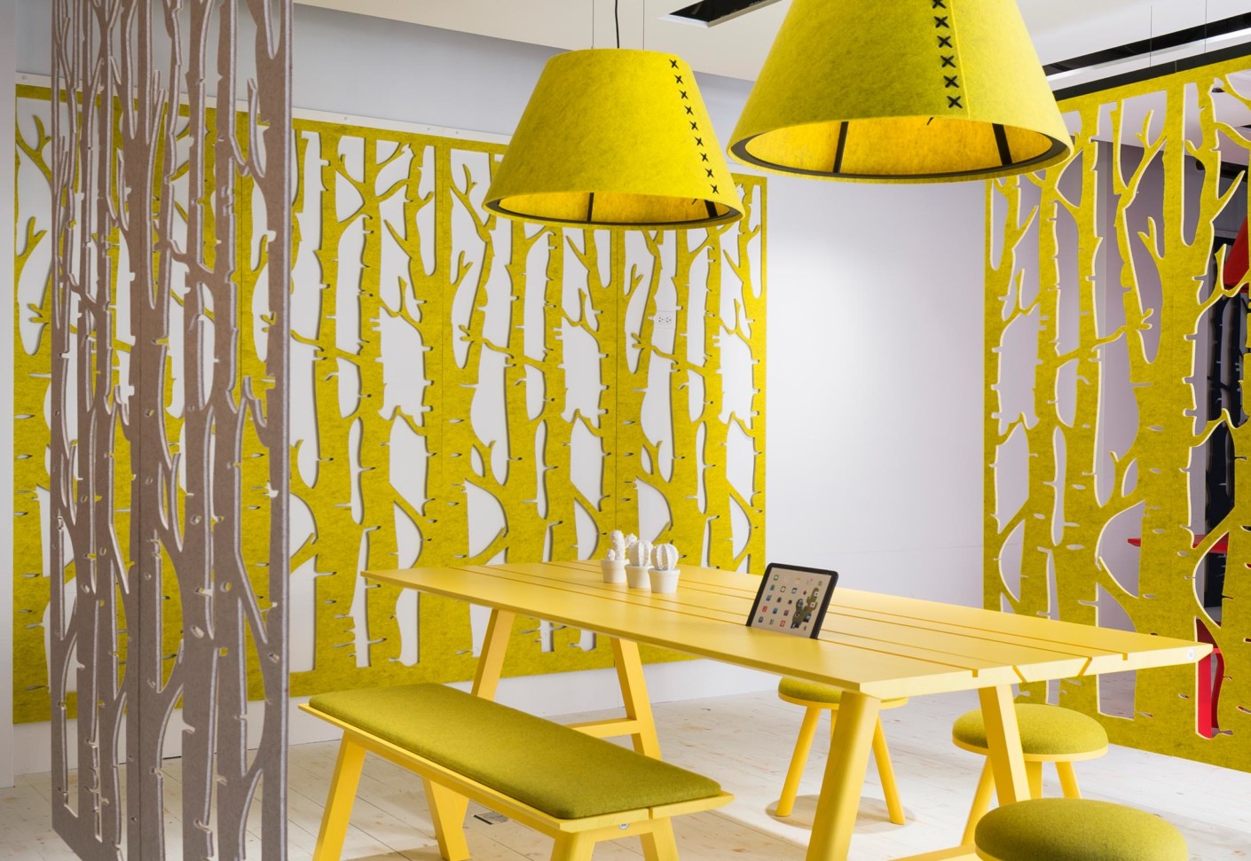 开云（中国） - 附件|装饰画/墙饰|办公家具|设计师家具|挂毡房隔板