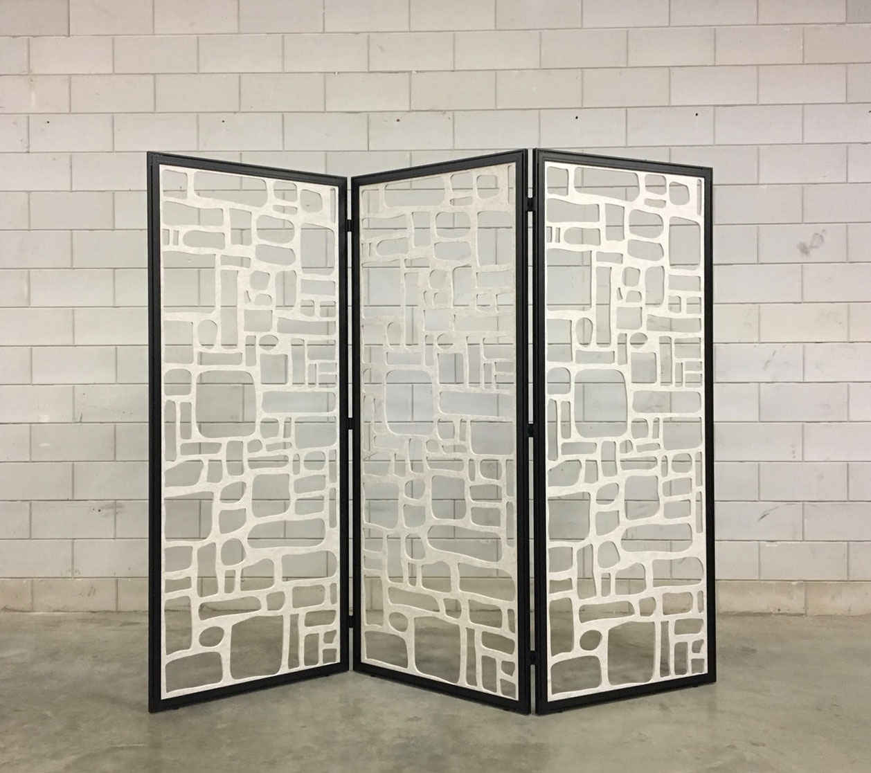 开云（中国） - 附件|装饰画/墙饰|办公家具|设计师家具|挂毡房隔板