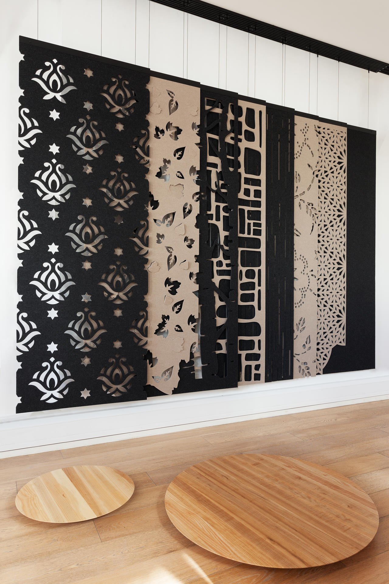 开云（中国） - 附件|装饰画/墙饰|办公家具|设计师家具|挂毡房隔板