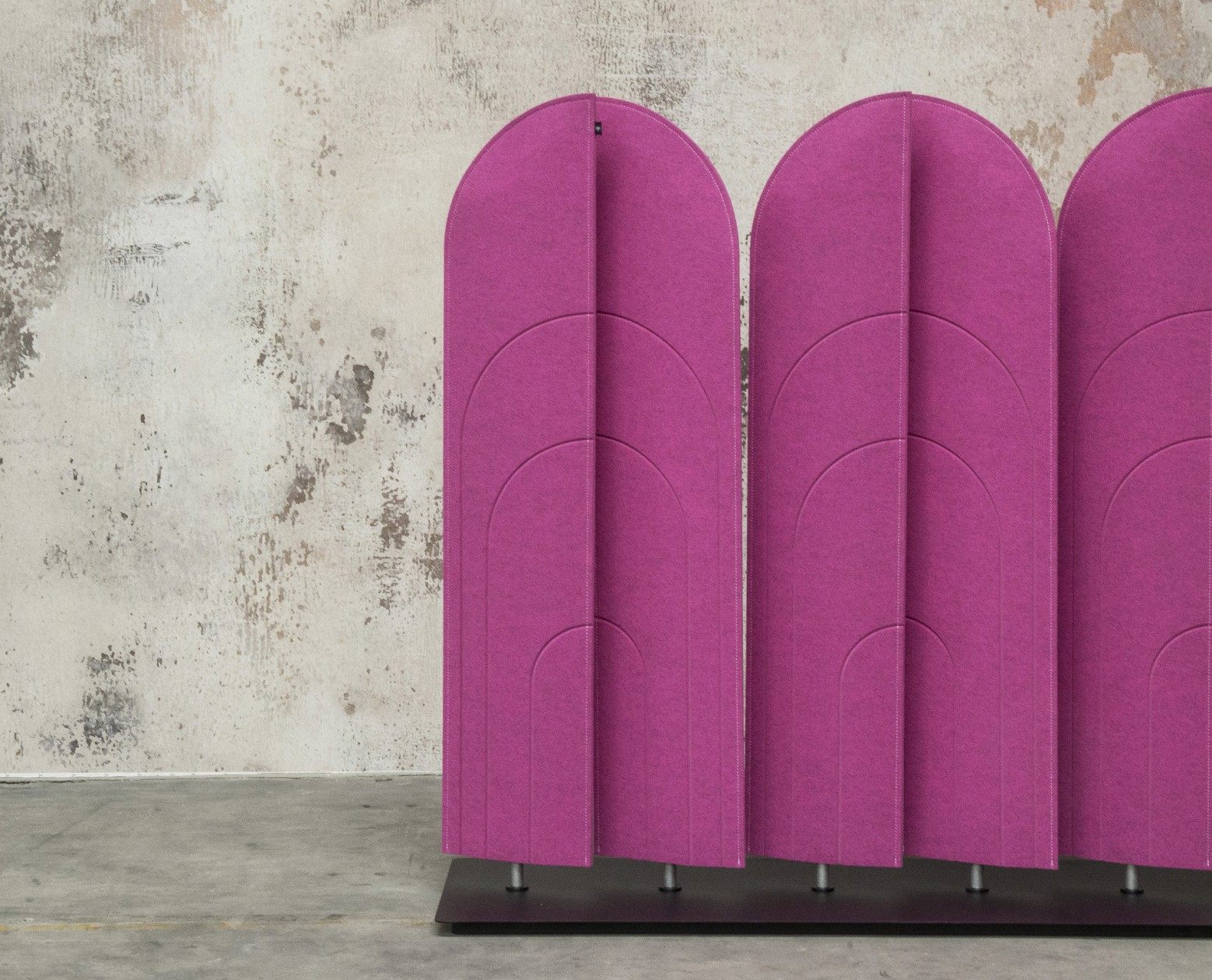 开云（中国） - 附件|屏风|办公家具|设计师家具|吸音活动隔断