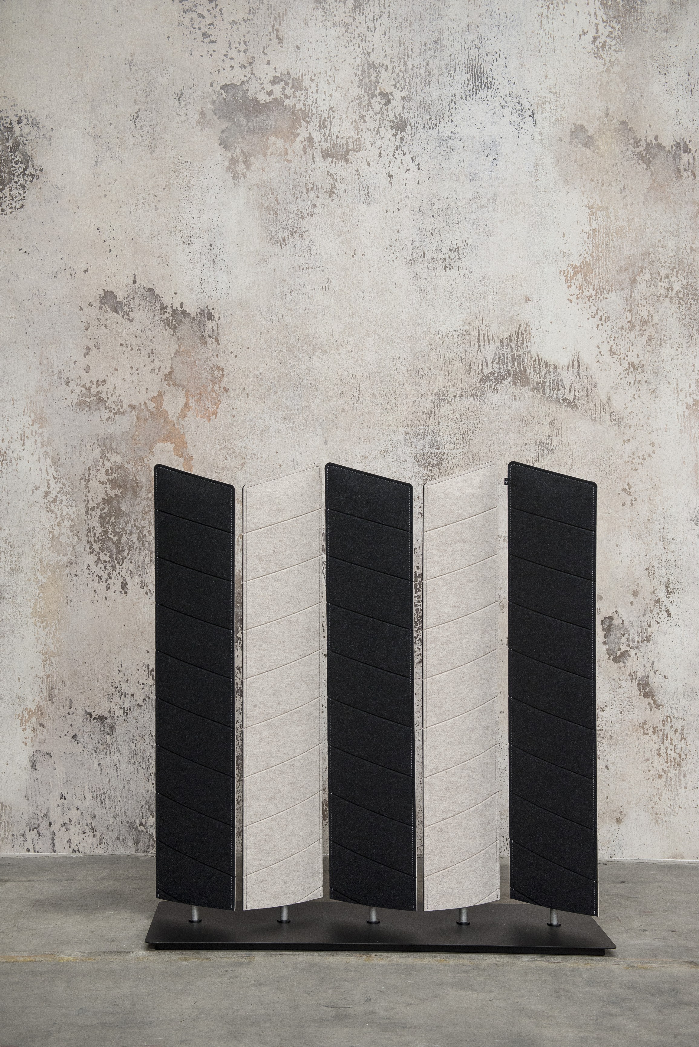 开云（中国） - 附件|屏风|办公家具|设计师家具|吸音活动隔断