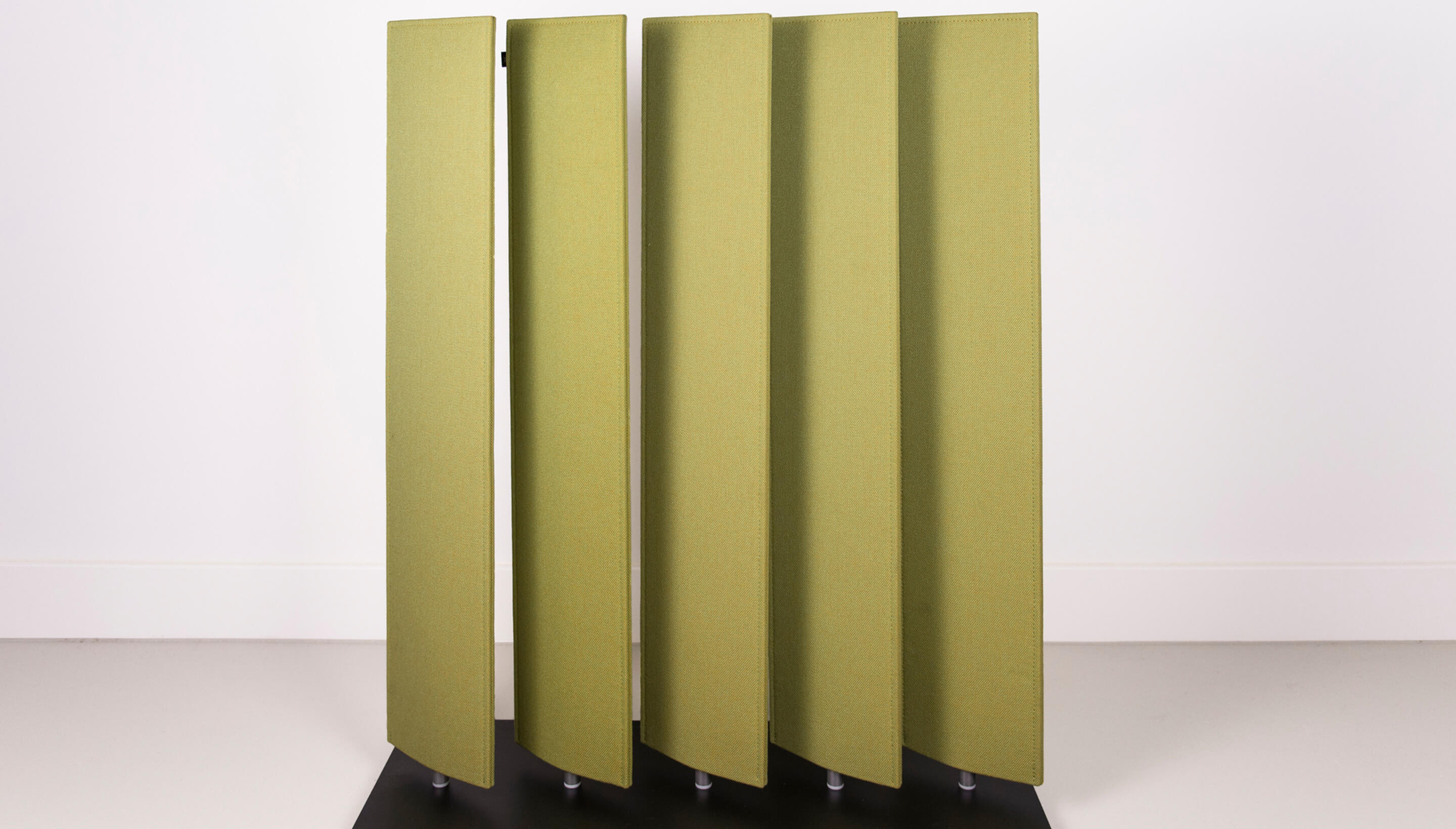 开云（中国） - 附件|屏风|办公家具|设计师家具|吸音活动隔断