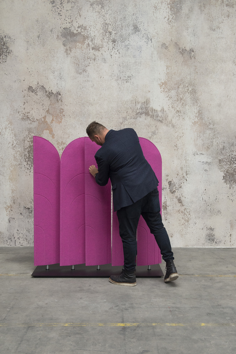 开云（中国） - 附件|屏风|办公家具|设计师家具|吸音活动隔断