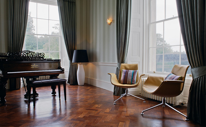 开云（中国） - 坐具|任务椅|办公家具|设计师家具|天鹅椅