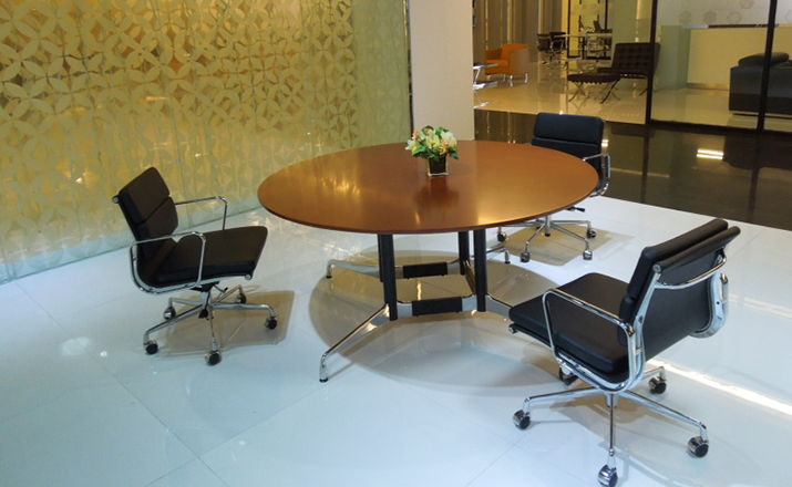 开云（中国） - 桌几|茶几/边几|办公家具|设计师家具|伊姆斯圆桌