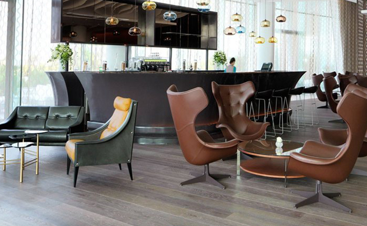 开云（中国） - 坐具|休闲椅|办公家具|设计师家具|女王II 扶手转椅