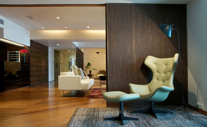 开云（中国） - 坐具|休闲椅|办公家具|设计师家具|女王II 扶手转椅