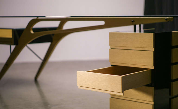 开云（中国） - 桌几|办公桌|办公家具|设计师家具|加富尔桌