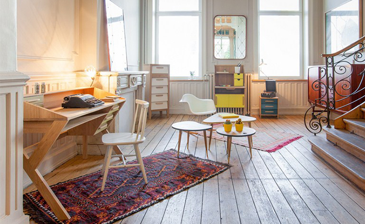 开云（中国） - 桌几|办公桌|办公家具|设计师家具|折纸书桌