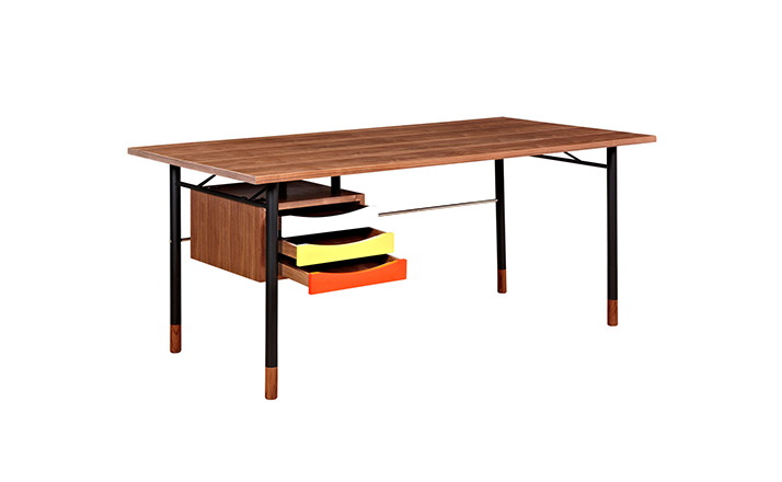 开云（中国） - 桌几|办公桌|办公家具|设计师家具|萨凡纳桌